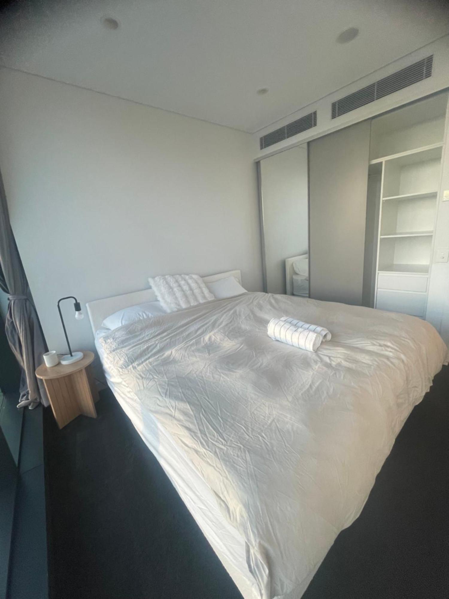 Riverview 1 Bed Luxury Brisbane