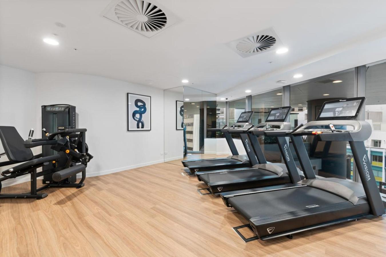 Apartment 1 Bedroom In Queens Wharf