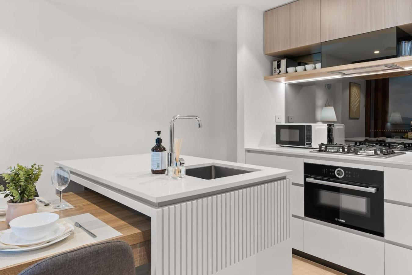 1 Bedroom In Queens Wharf * Brisbane