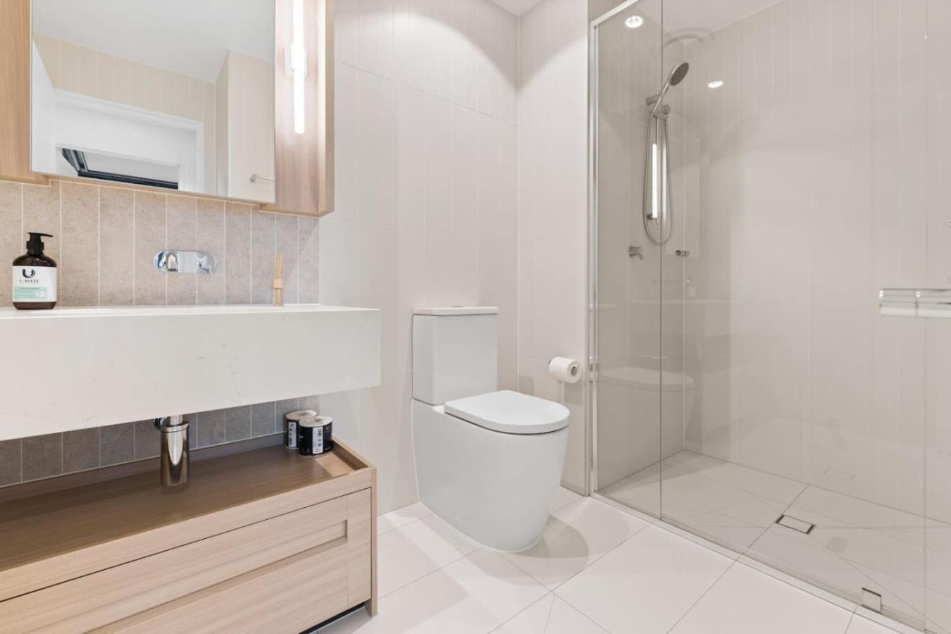 1 Bedroom In Queens Wharf Apartment Brisbane
