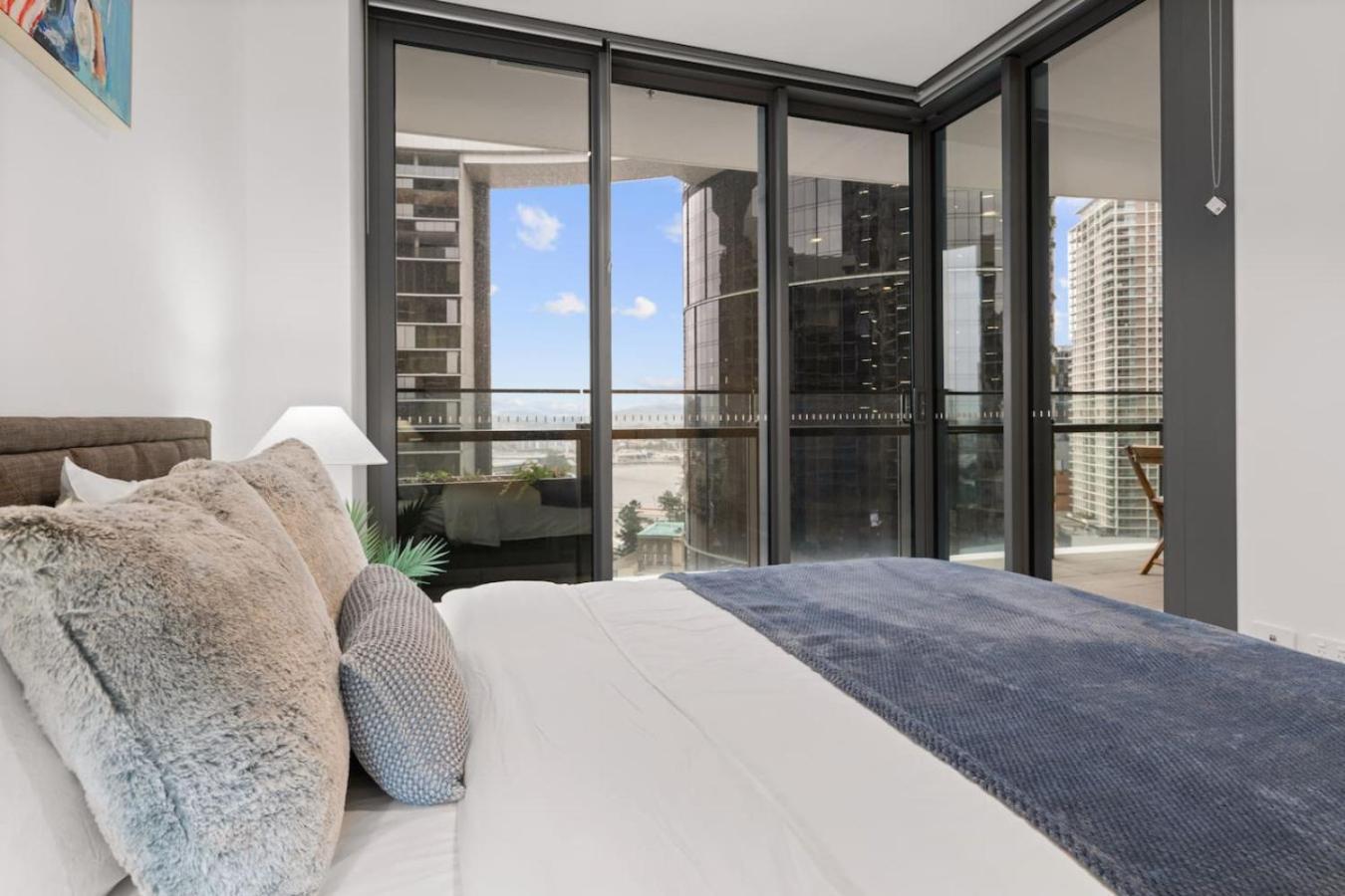 1 Bedroom In Queens Wharf