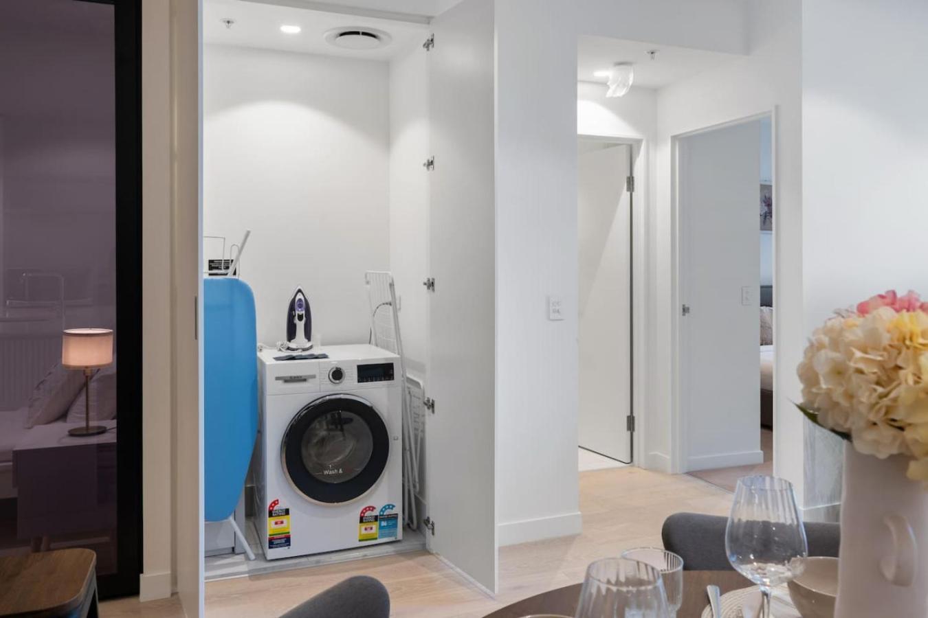 Apartment Designer 2 Bed In Queens Wharf Riverfront Cbd Gem