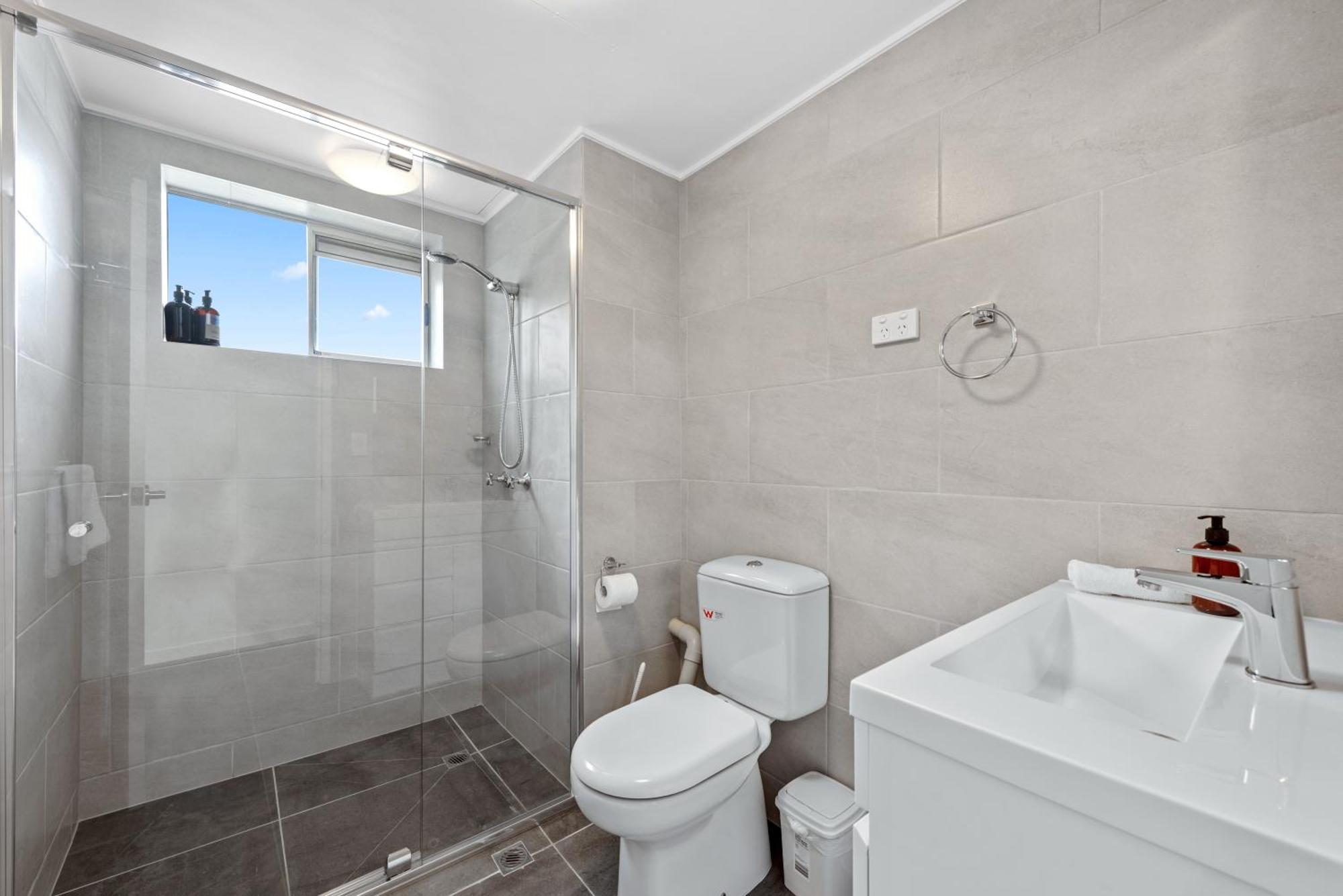 Apartment Spacious 3brm Close To Gabba With Car Park & Wifi