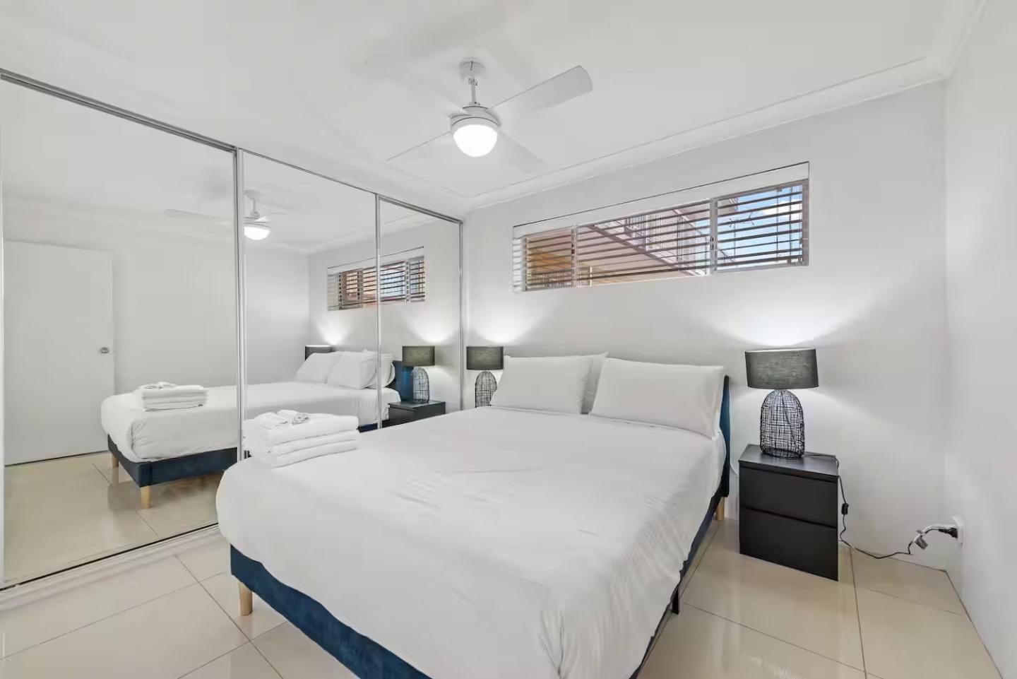 Stylish 2brm Close To Gabba With Parking & Wifi