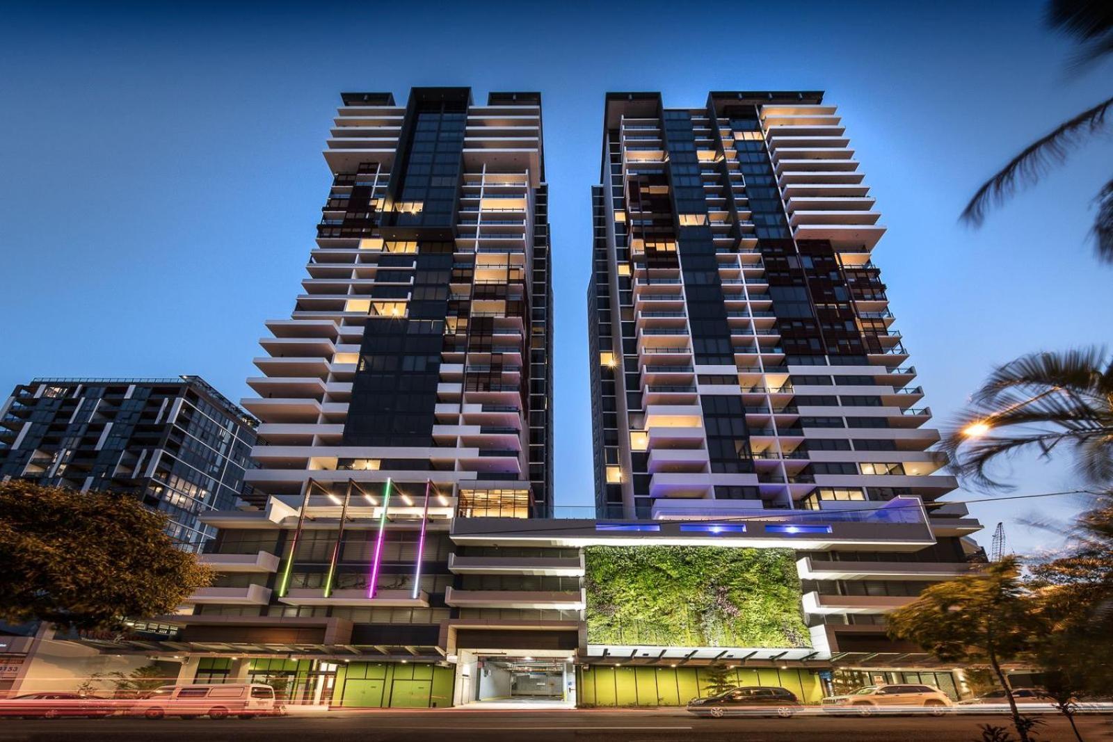 Apartment South Bank W Pool, Gym & Location