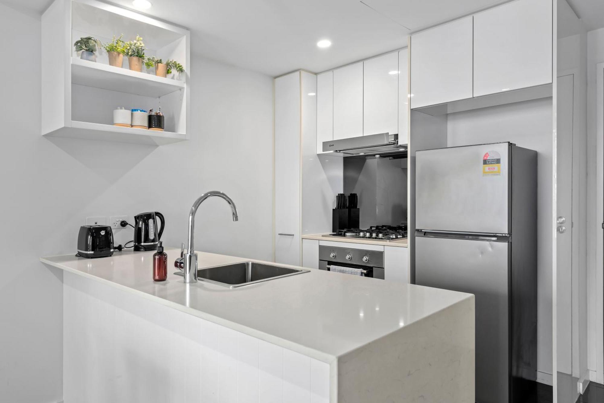 King Bed, Mountain Views & Southbank Location Brisbane
