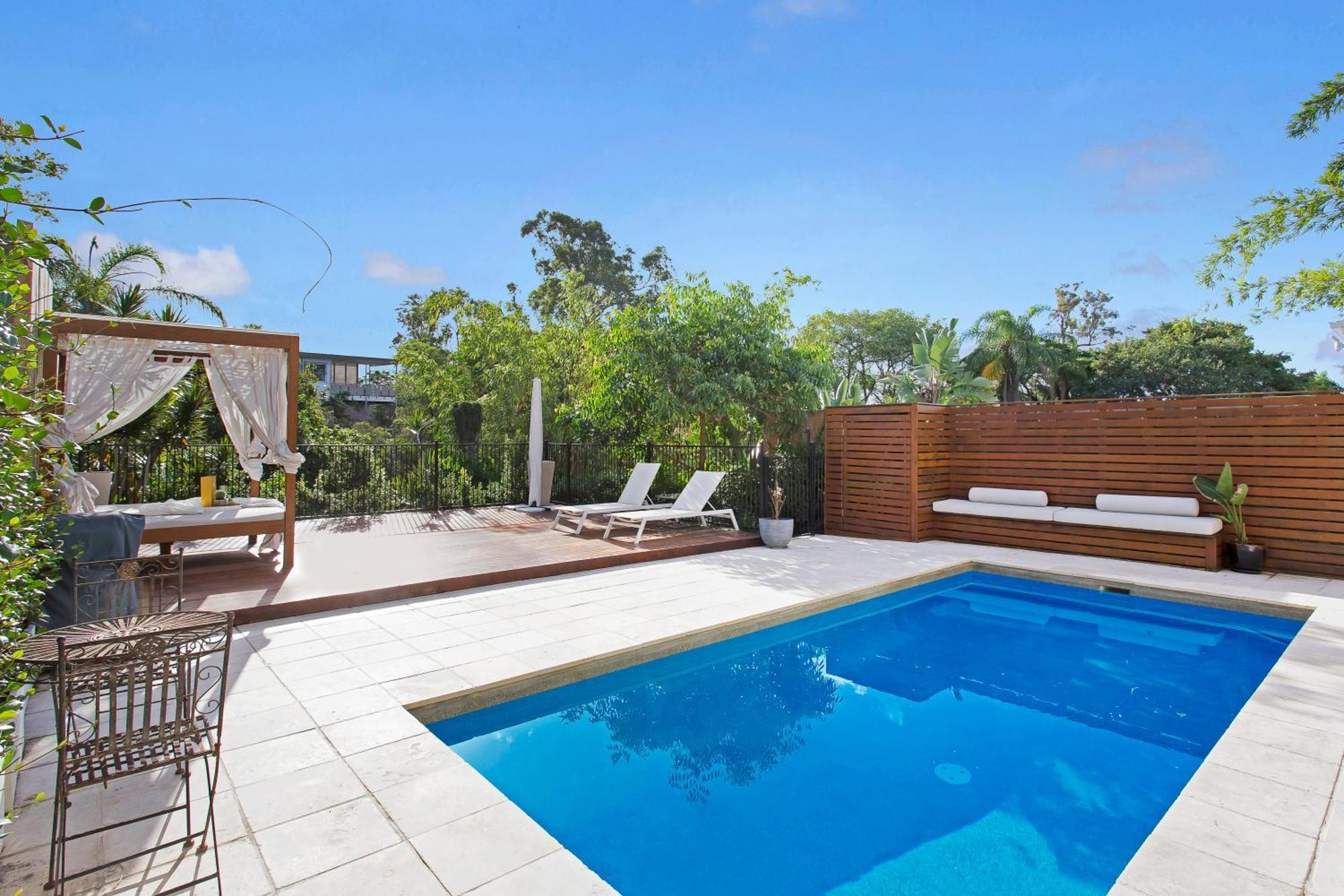 Large Family With Pool &