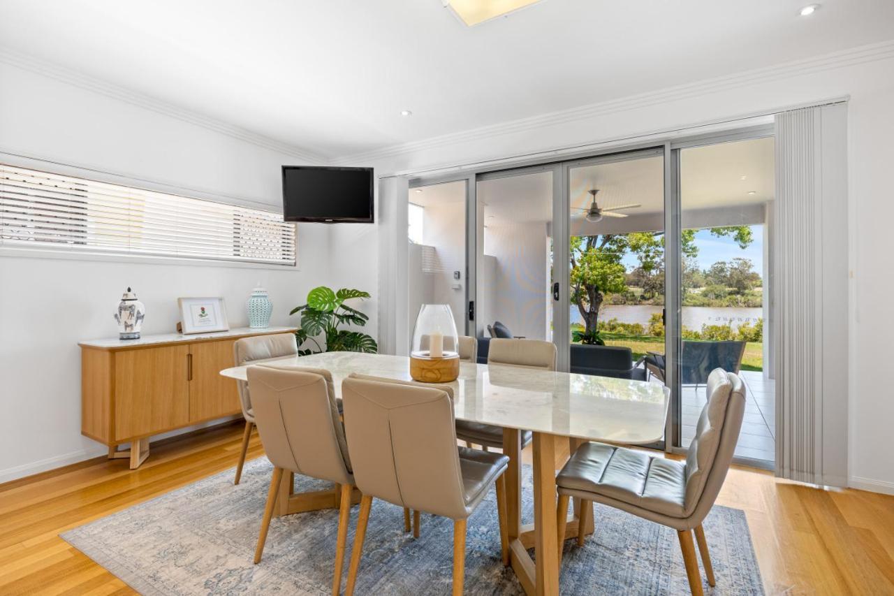 Modern Luxury Riverfront Sanctuary Holiday home Brisbane