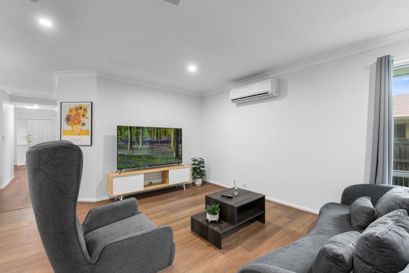 Peaceful And Convenient 4br Family Modern Retreat Brisbane