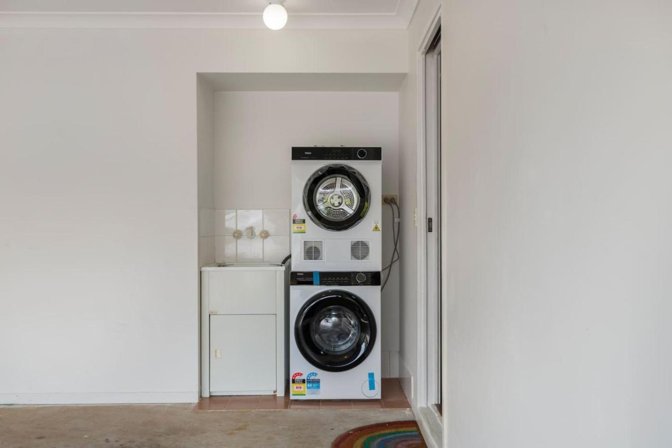 Peaceful And Convenient 4br Family Modern Retreat Holiday home *