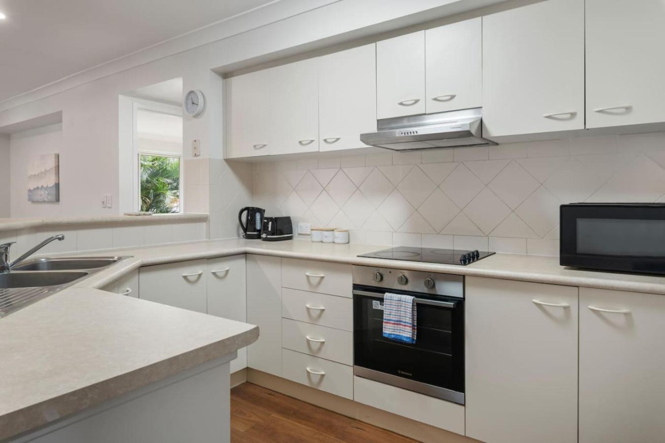 Holiday home Peaceful And Convenient 4br Family Modern Retreat *