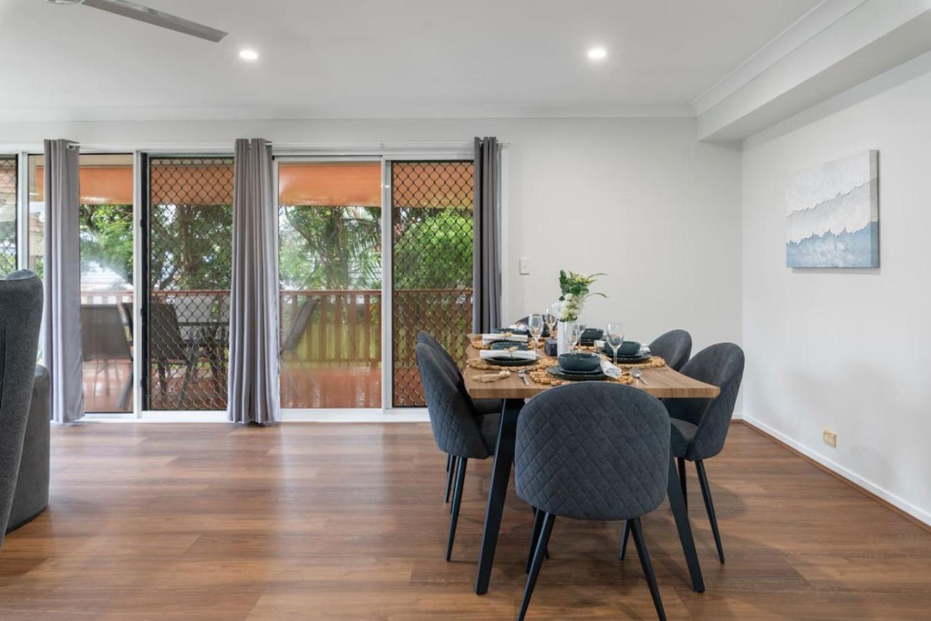 Peaceful And Convenient 4br Family Modern Retreat Holiday home