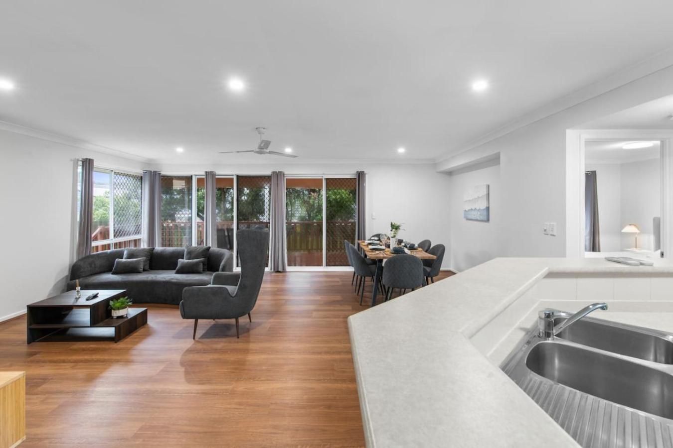 Peaceful And Convenient 4br Family Modern Retreat *