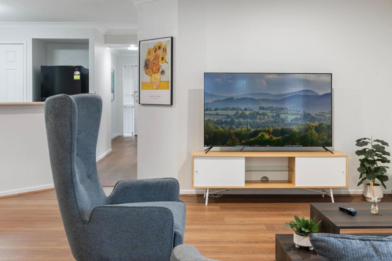 Peaceful And Convenient 4br Family Modern Retreat Brisbane