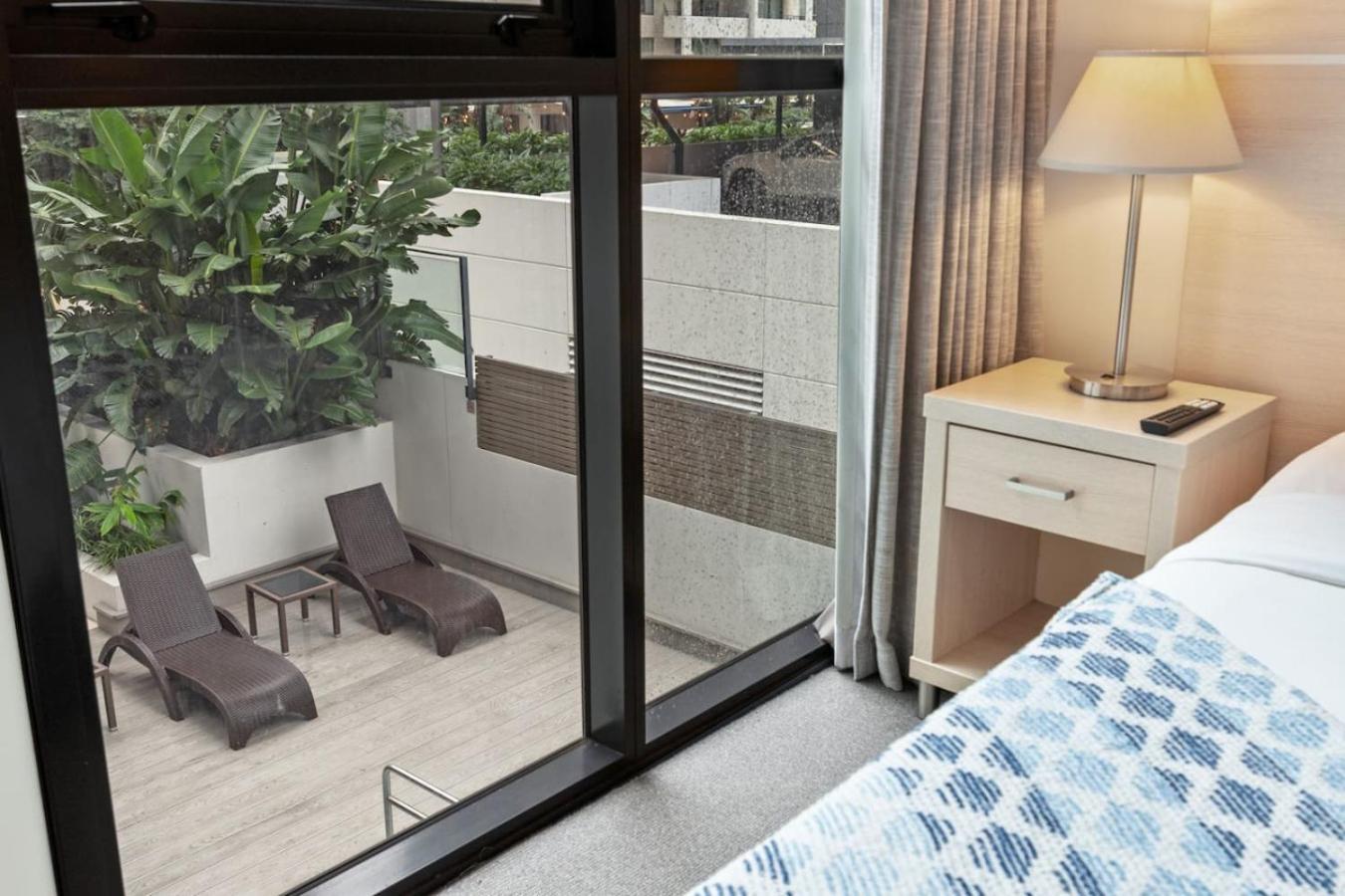 Apartment Heart Of Cbd 2br Parking Close To Everything *