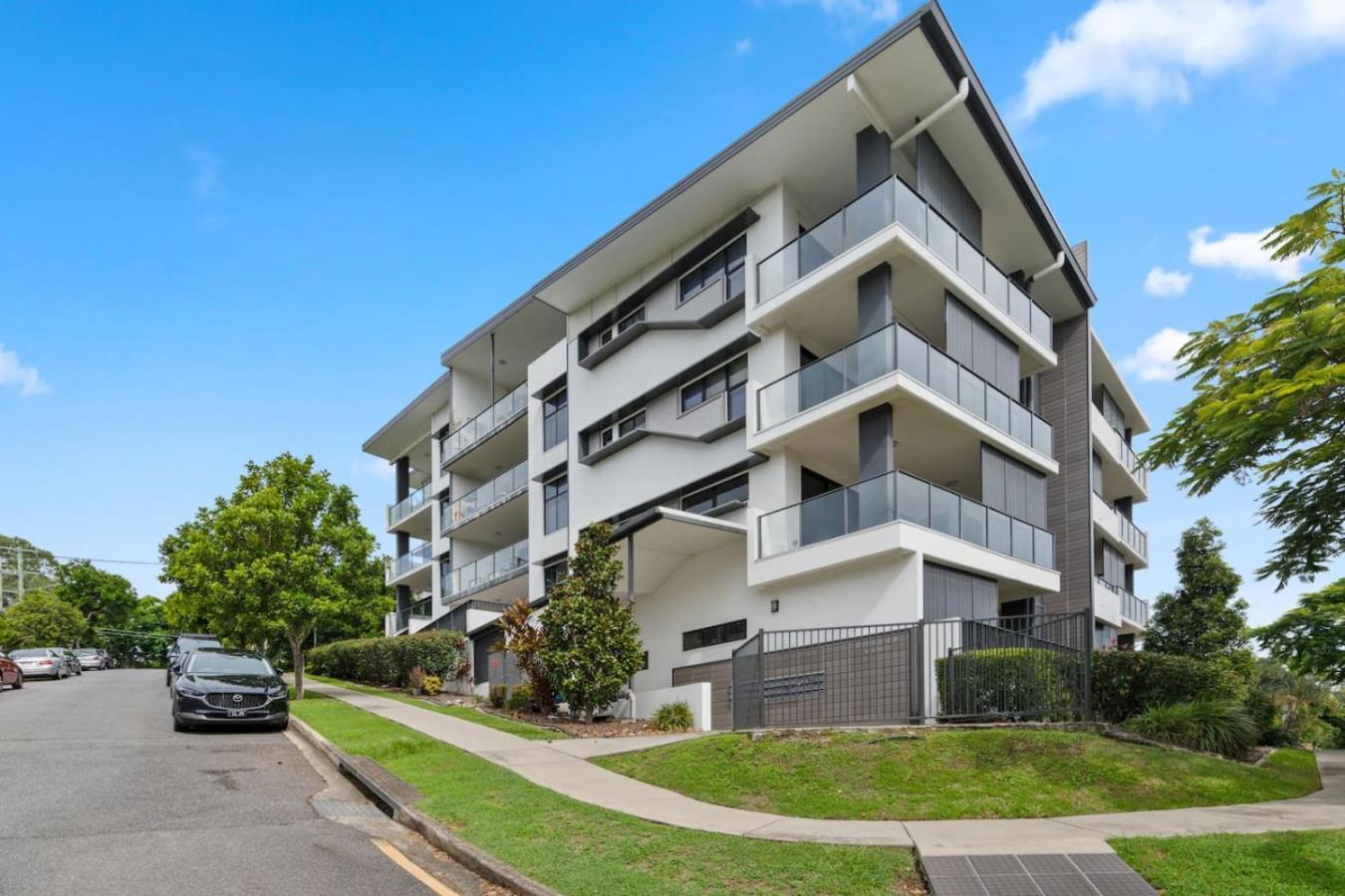 Apartment Perfect Spot Near Cbd N Uq Spacious 2beds Brisbane