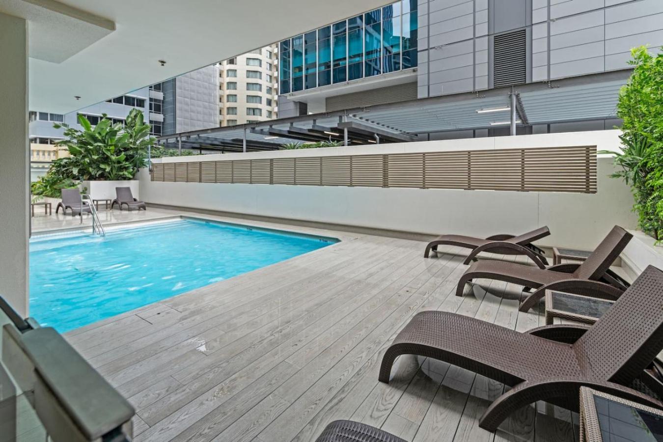 Heart Of Cbd 2br Parking Close To Everything Apartment *