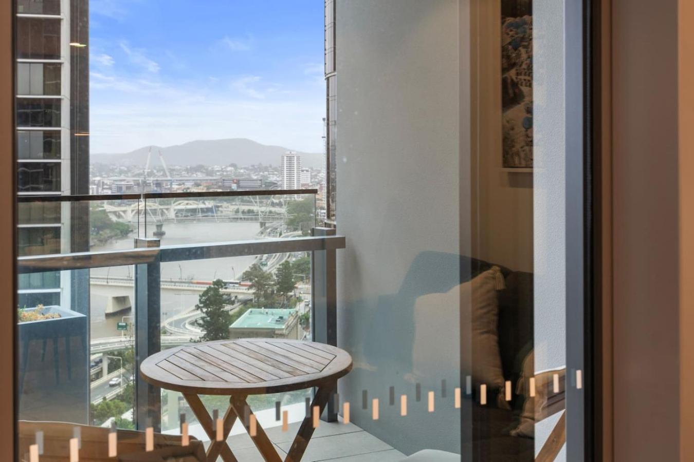 New 2br At Queens Wharf Bne Apartment