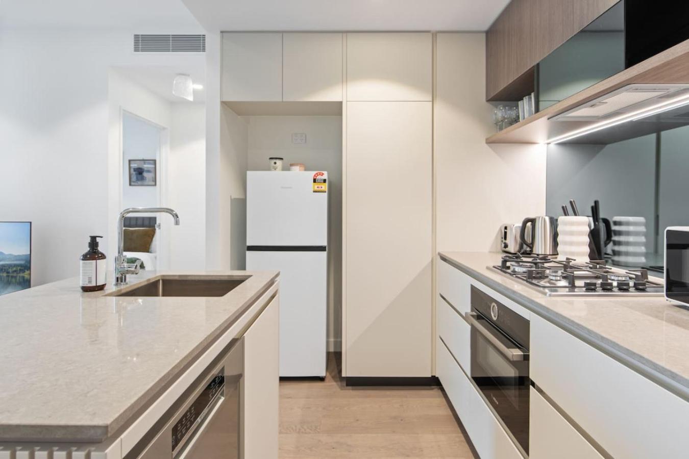 Apartment 1b Queens Wharf Luxury