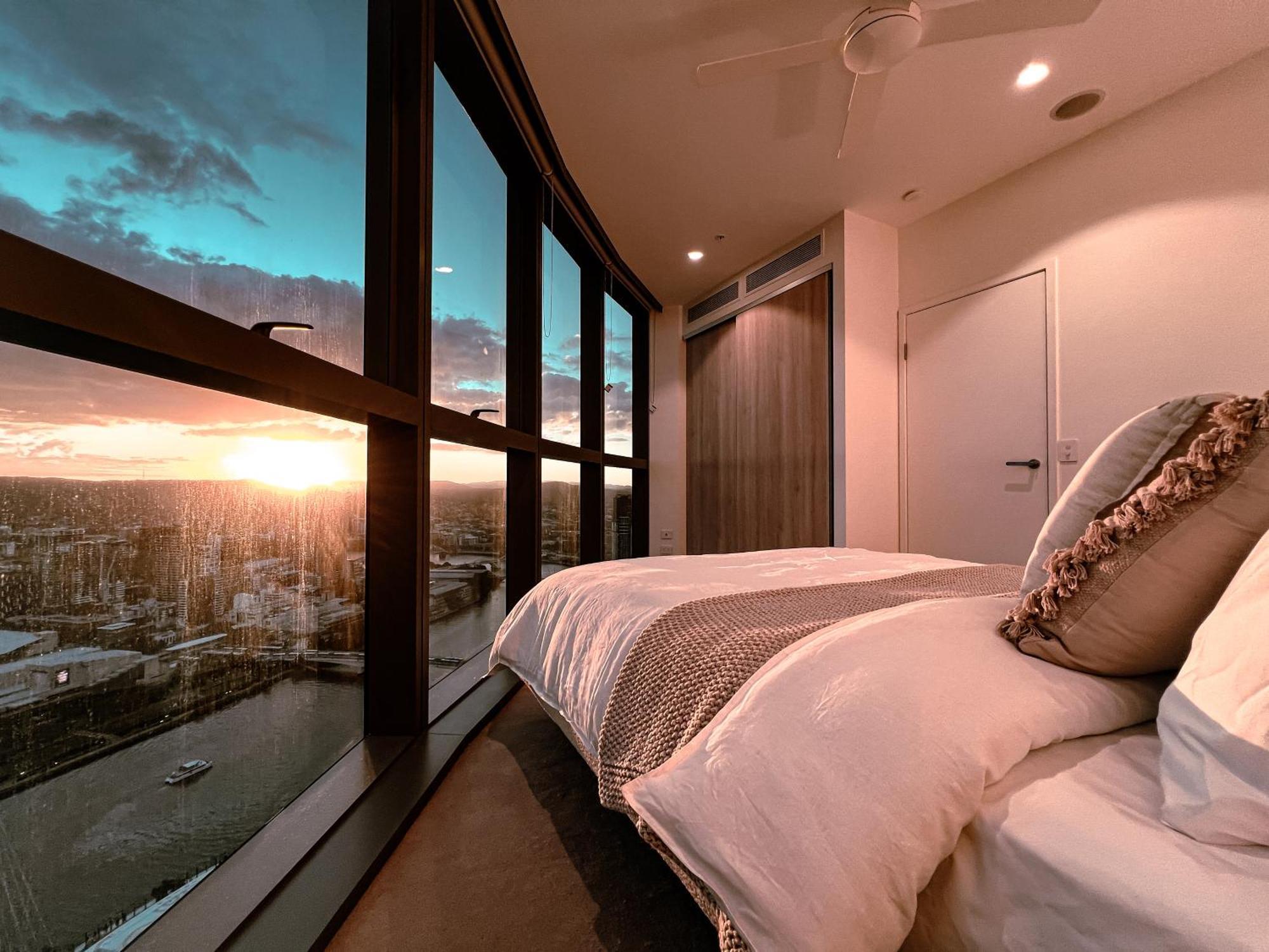 Queens Wharf Residences - Level 4604 * Brisbane