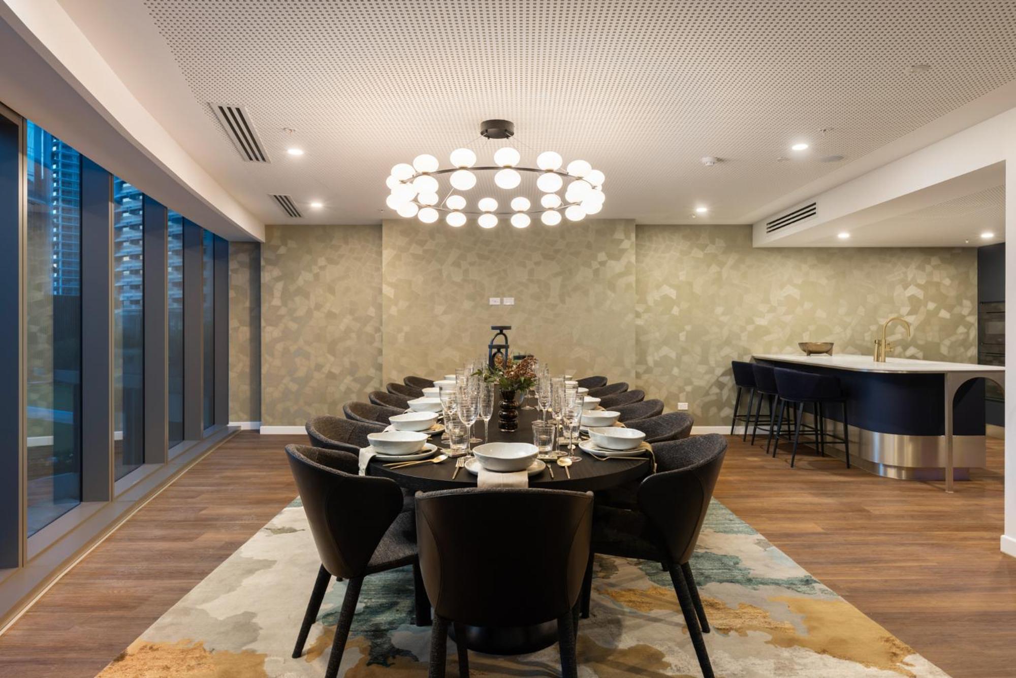 Queens Wharf Residences - Level 4604 *