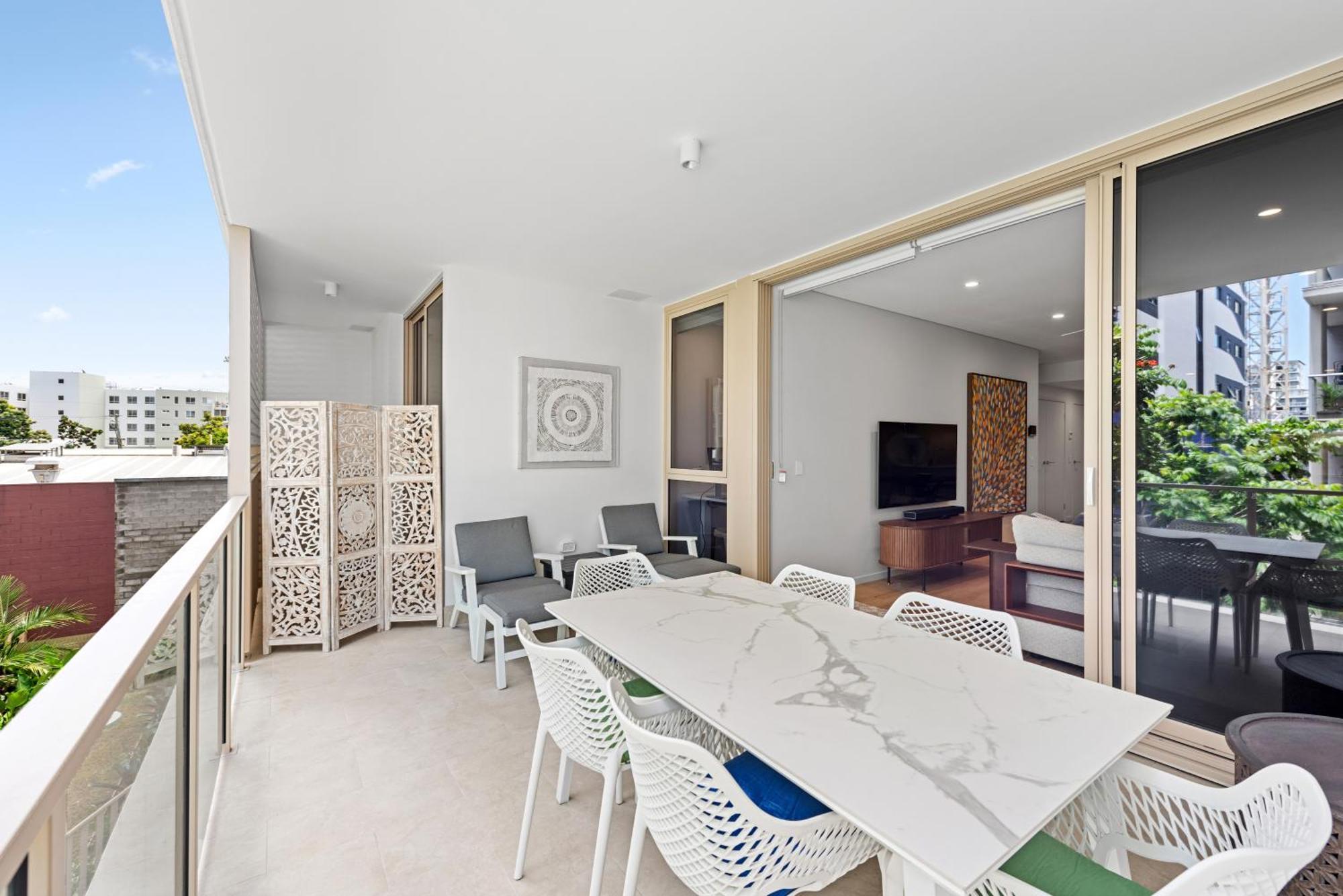 Riverside 2br With Amazing Rooftop Pool & Parking * Brisbane