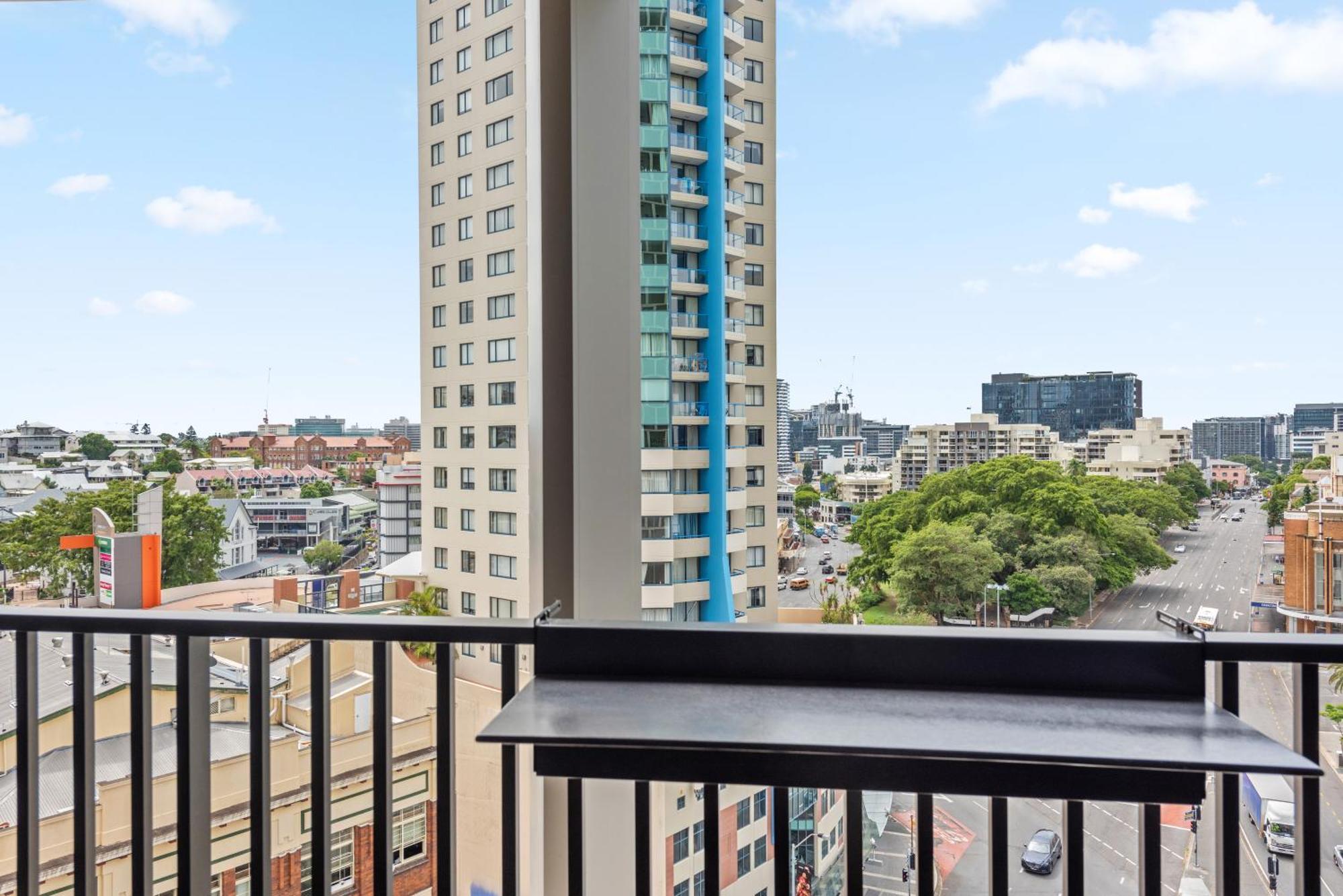 Spire - Stylish 2br - Pool, Parking & Views * Brisbane