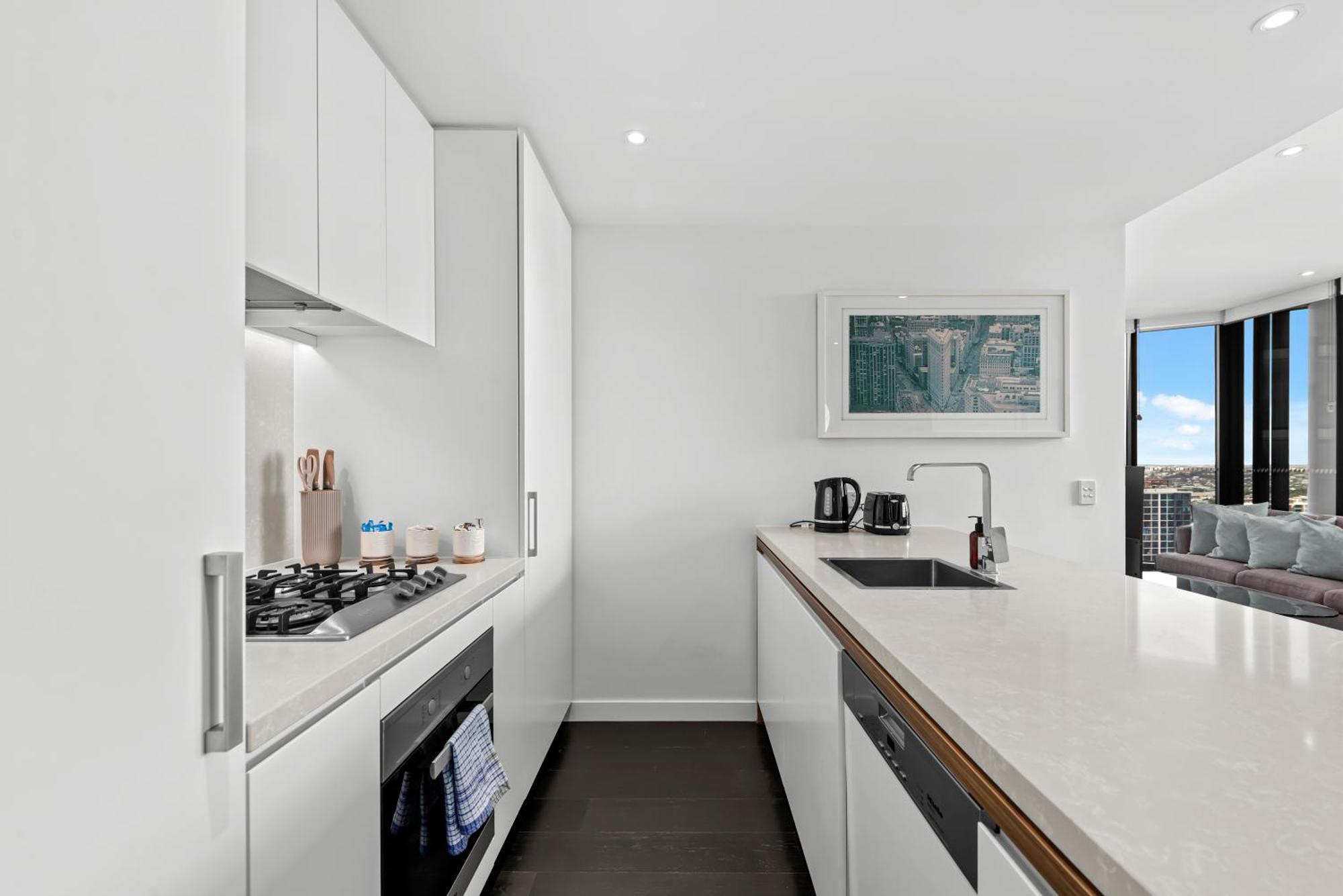 Apartment Views 2br With Infinity Pool & Huge Gym!