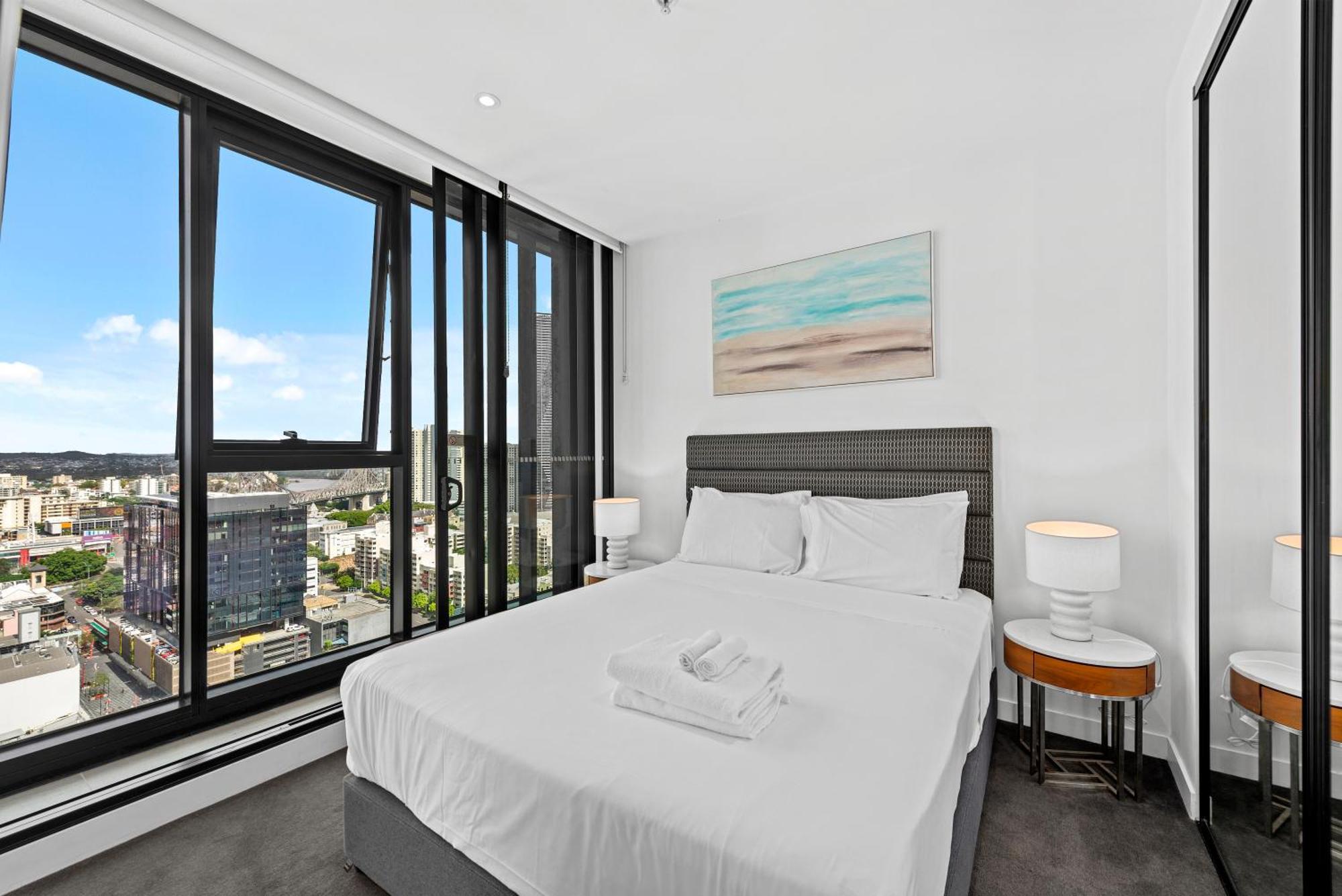 Views 2br With Infinity Pool & Huge Gym! Apartment Brisbane