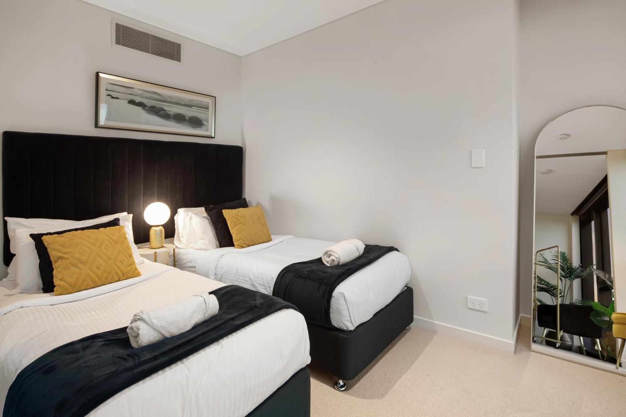 The Gatsby Escape Skytower Luxury Living At Level 71 Apartment *