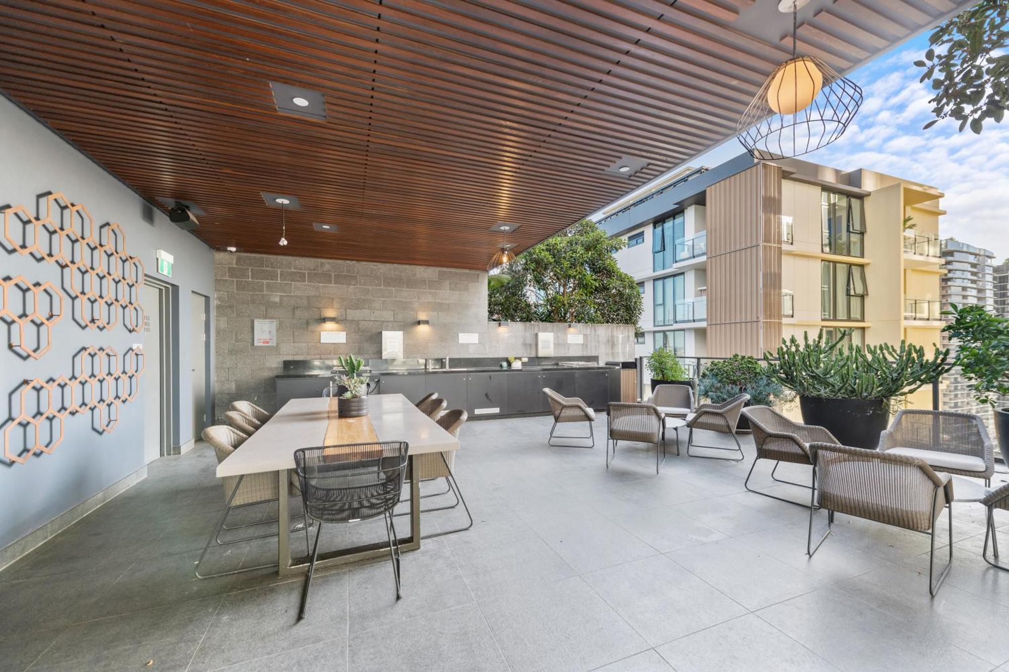 Fish Lane Residences South * Brisbane