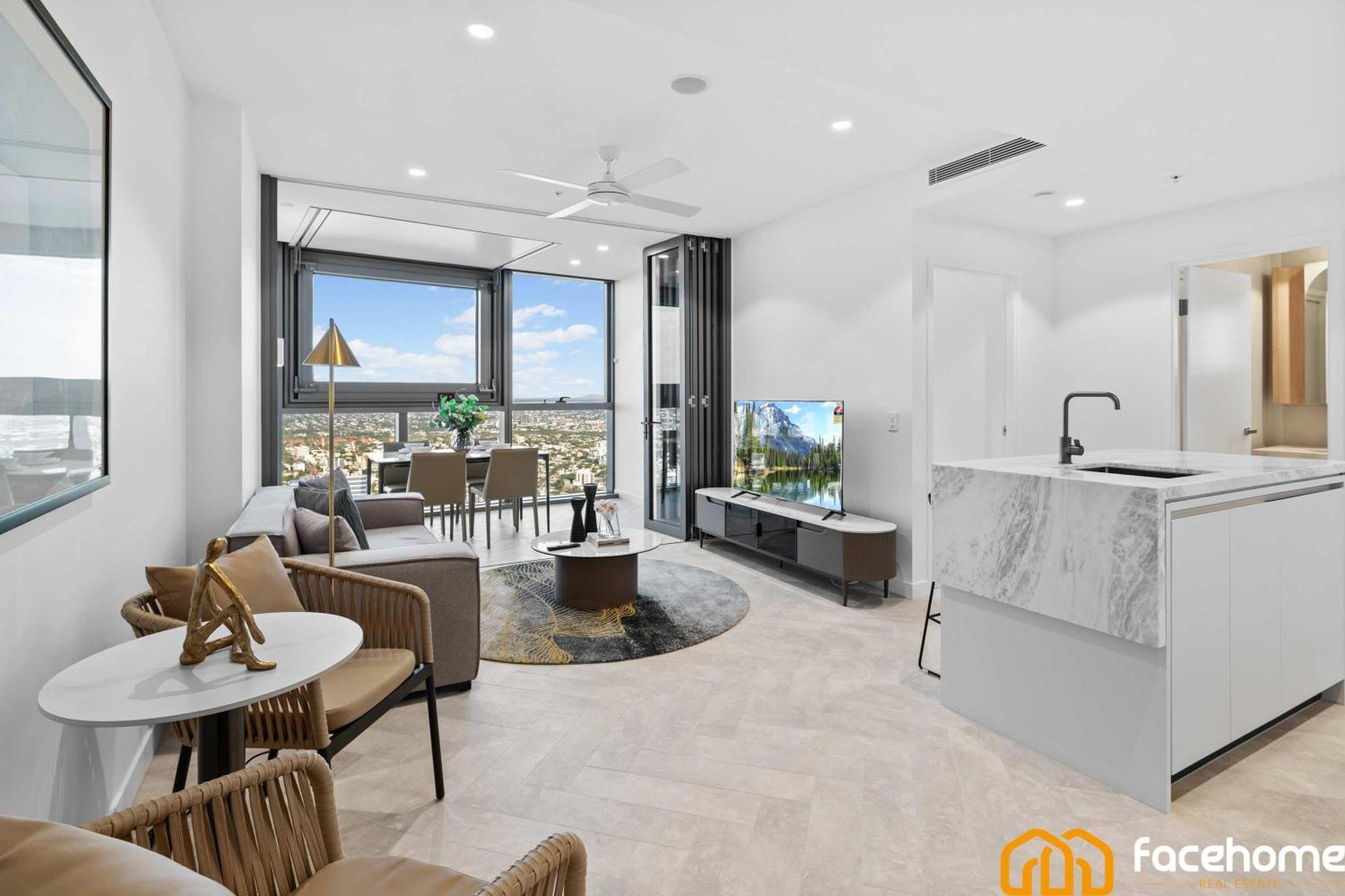 Qwr Escape River And Views