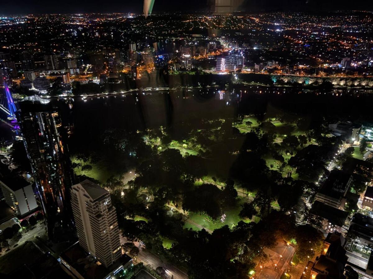 Apartment 61f Skyline Retreat River Botanicgarden View