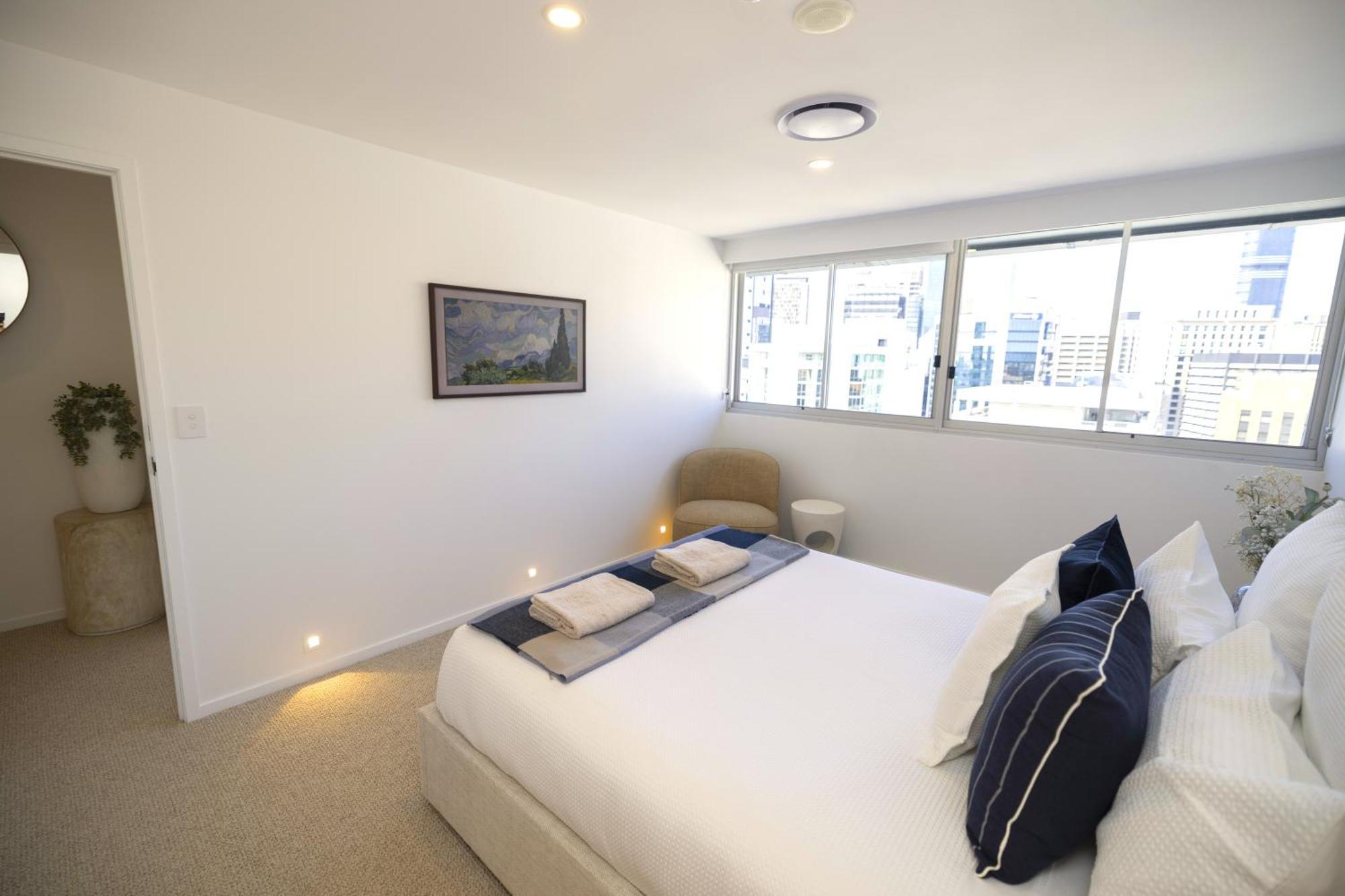 Penthouse - Luxury 2 Storey -3 Bedroom Sky Home!