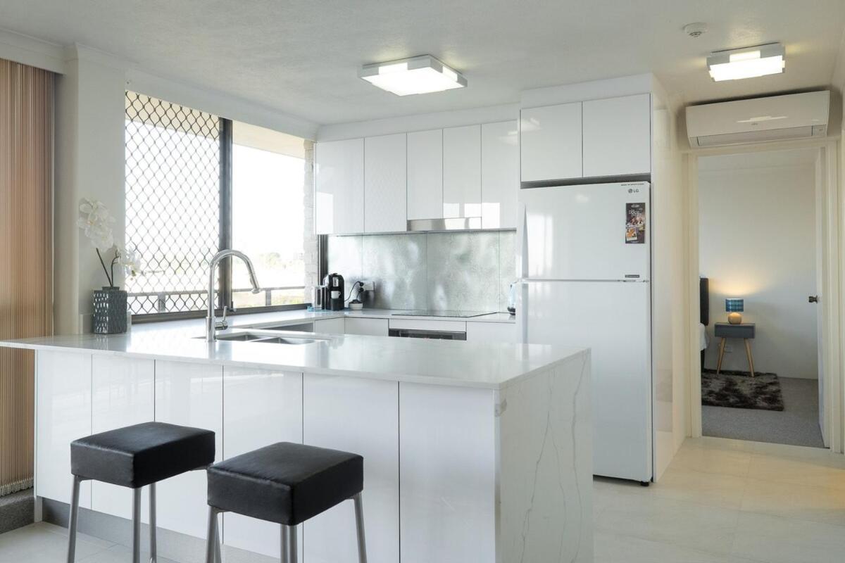 Southbank Luxury Pad- New List *