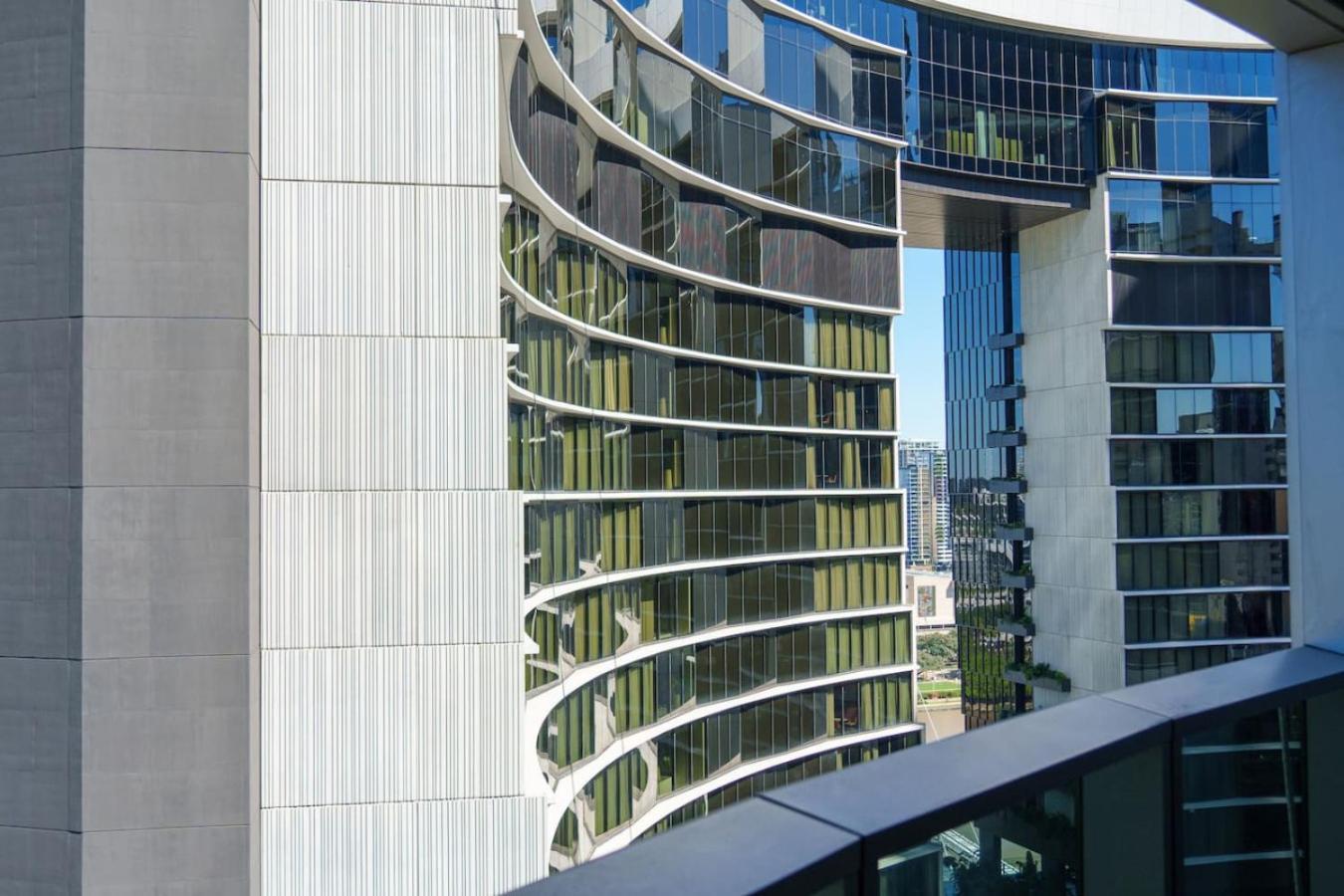 Modern 1br In Prime Queens Wharf Location Apartment Brisbane