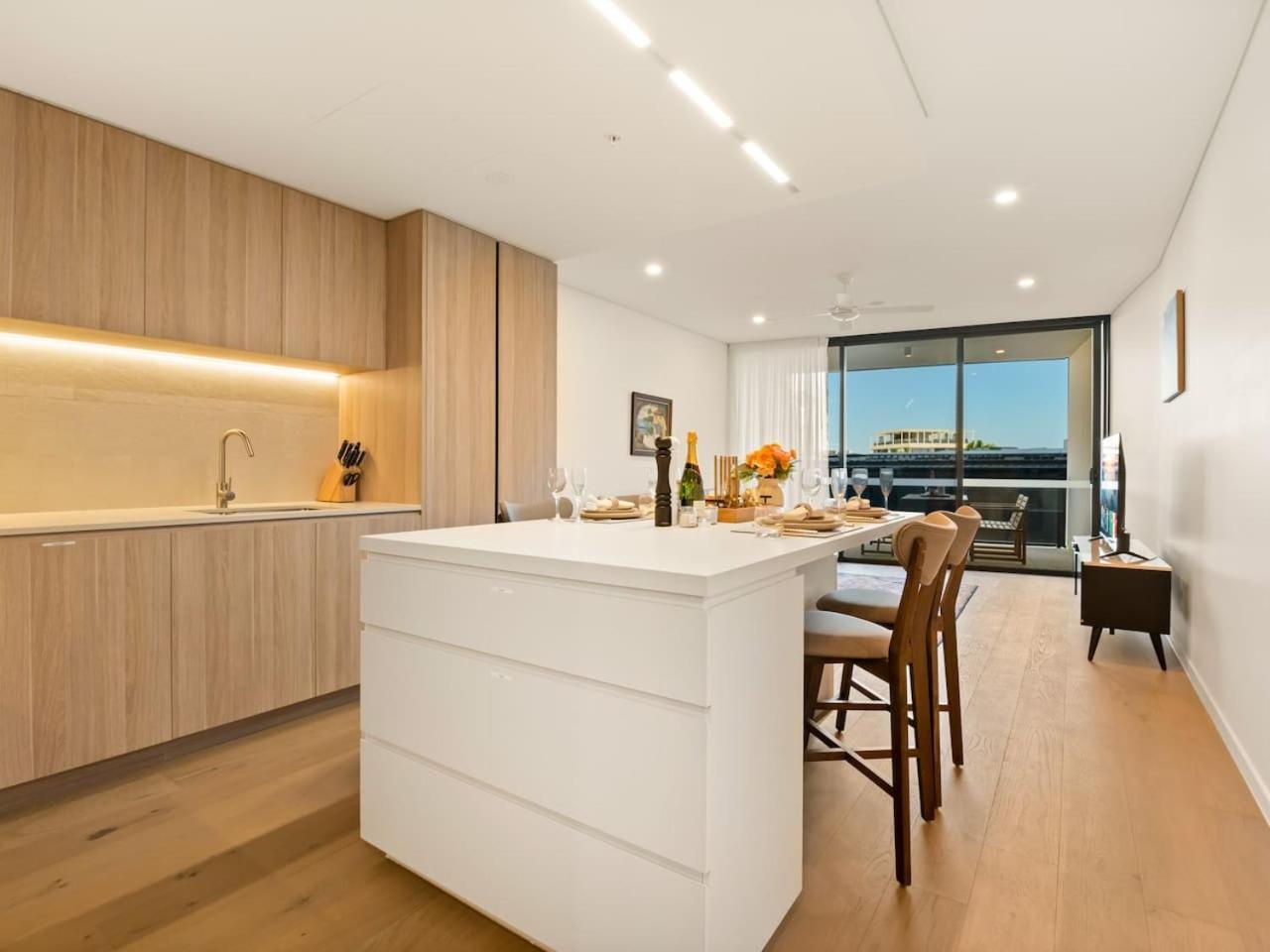 2br West End With Parking Walk To Convention Ctr Apartment Brisbane