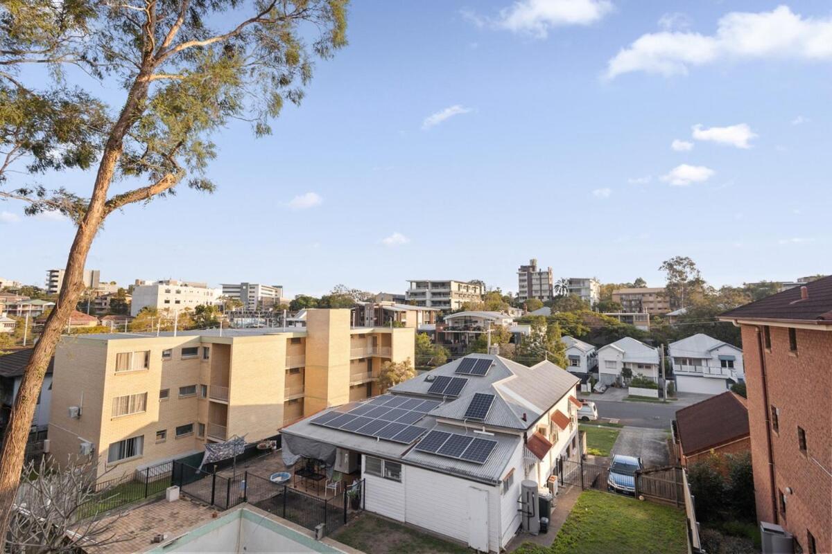 2 Bed Close To Wesley Hospital & Suncorp Stadium Apartment *