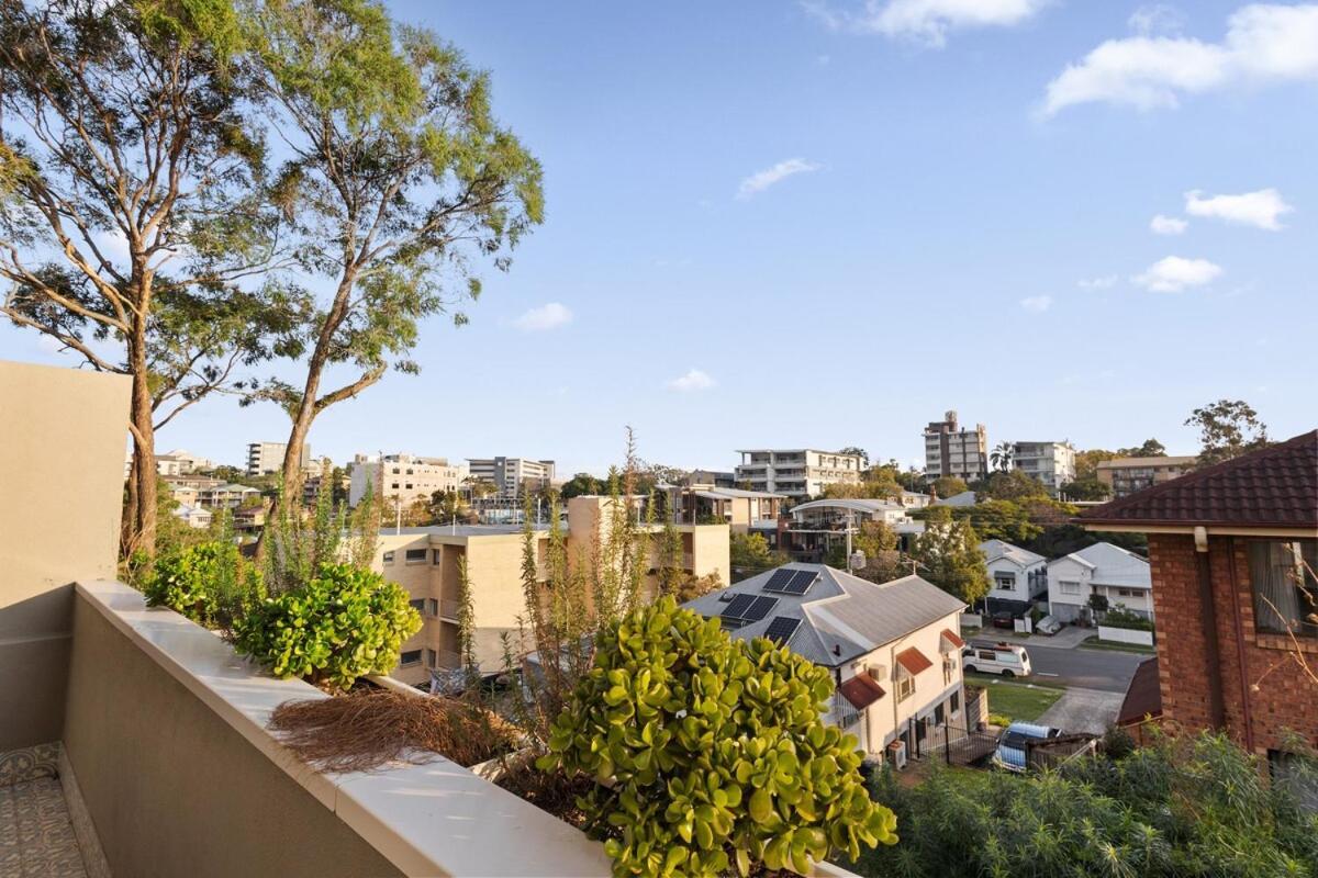 Apartment 2 Bed Close To Wesley Hospital & Suncorp Stadium Brisbane