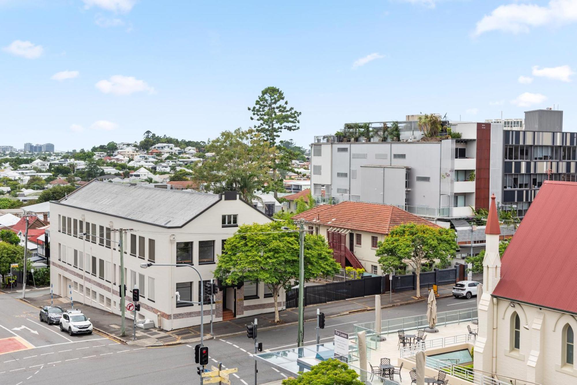 Bright With Car Park - 200m From Main Hub Apartment Brisbane