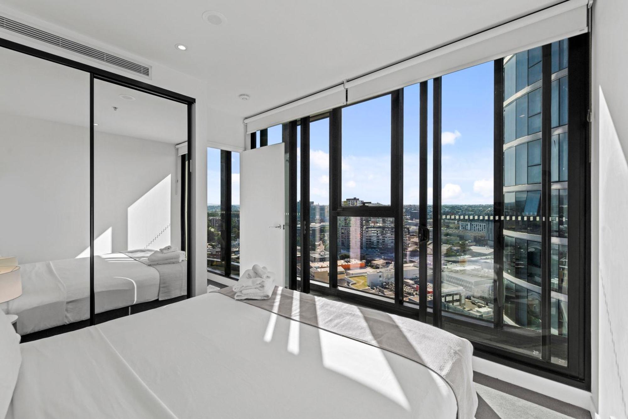 Apartment Mountain View With Infinity Pool, Gym And Car Park