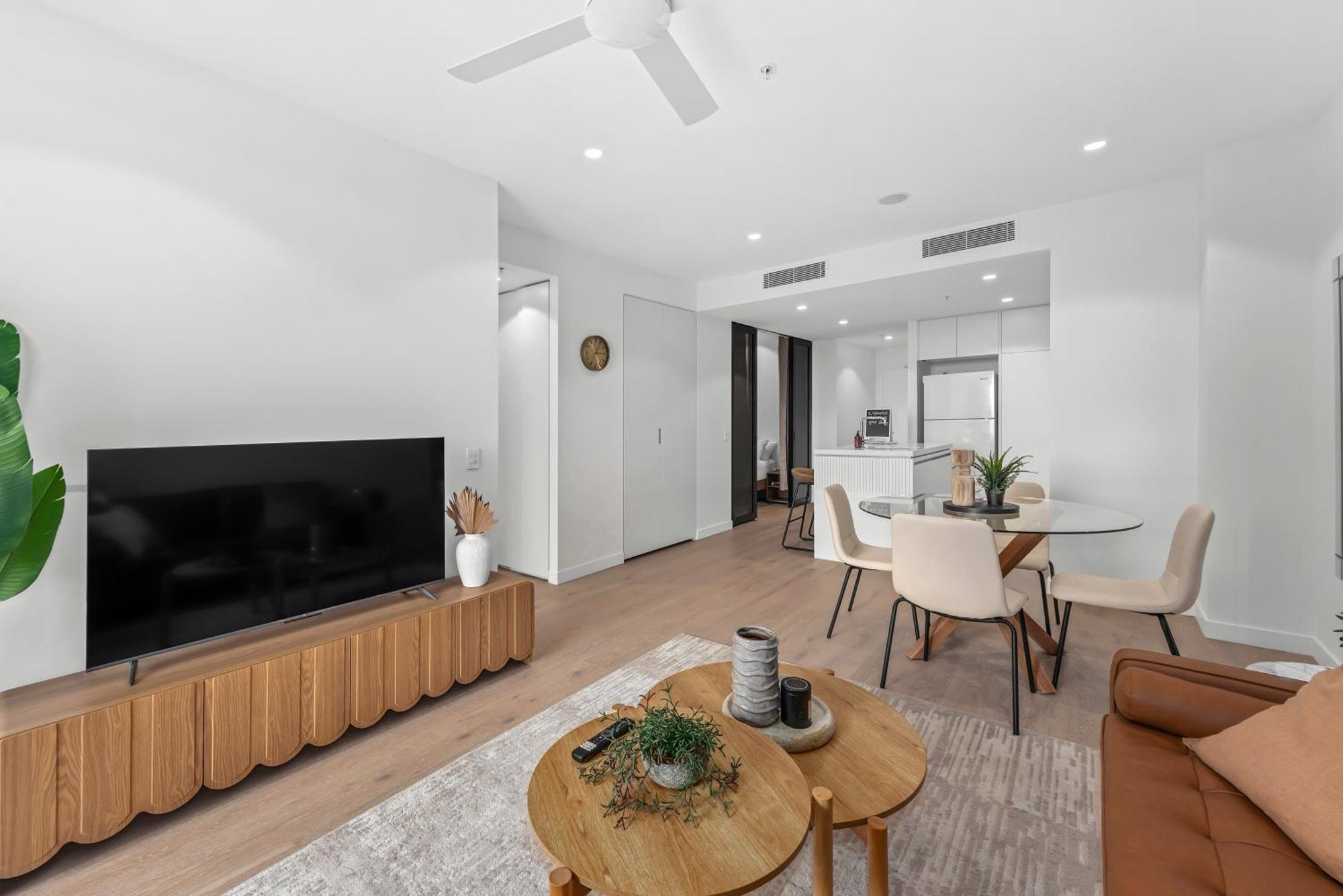 Queens Wharf - Luxe 2br With Stunning Views And Pool Apartment Brisbane