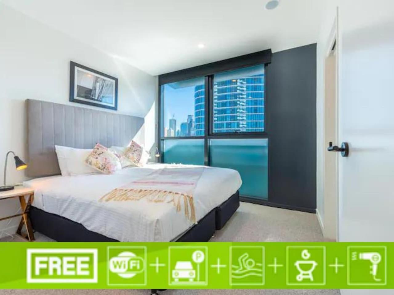 Apartment 2br Luxury Retreat With Rooftop Pool Access