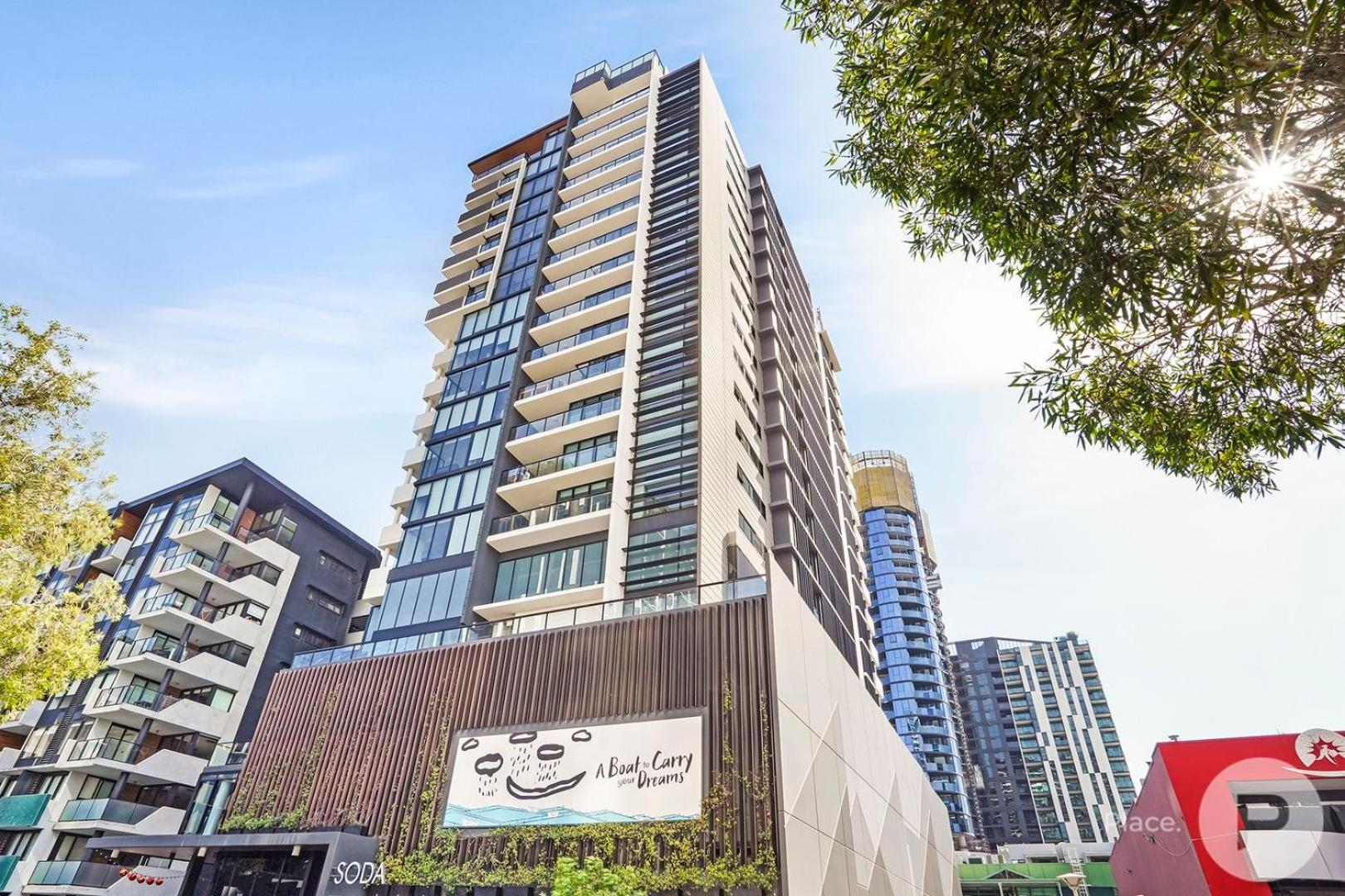 Stylish Fish Lane With Roof Pool, Car Park And Gym Apartment Brisbane