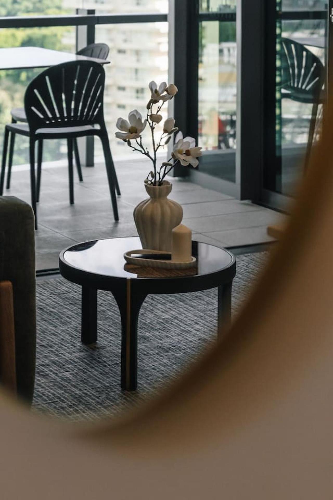 Prime Stay, Steps To River Mall And South Bank Apartment