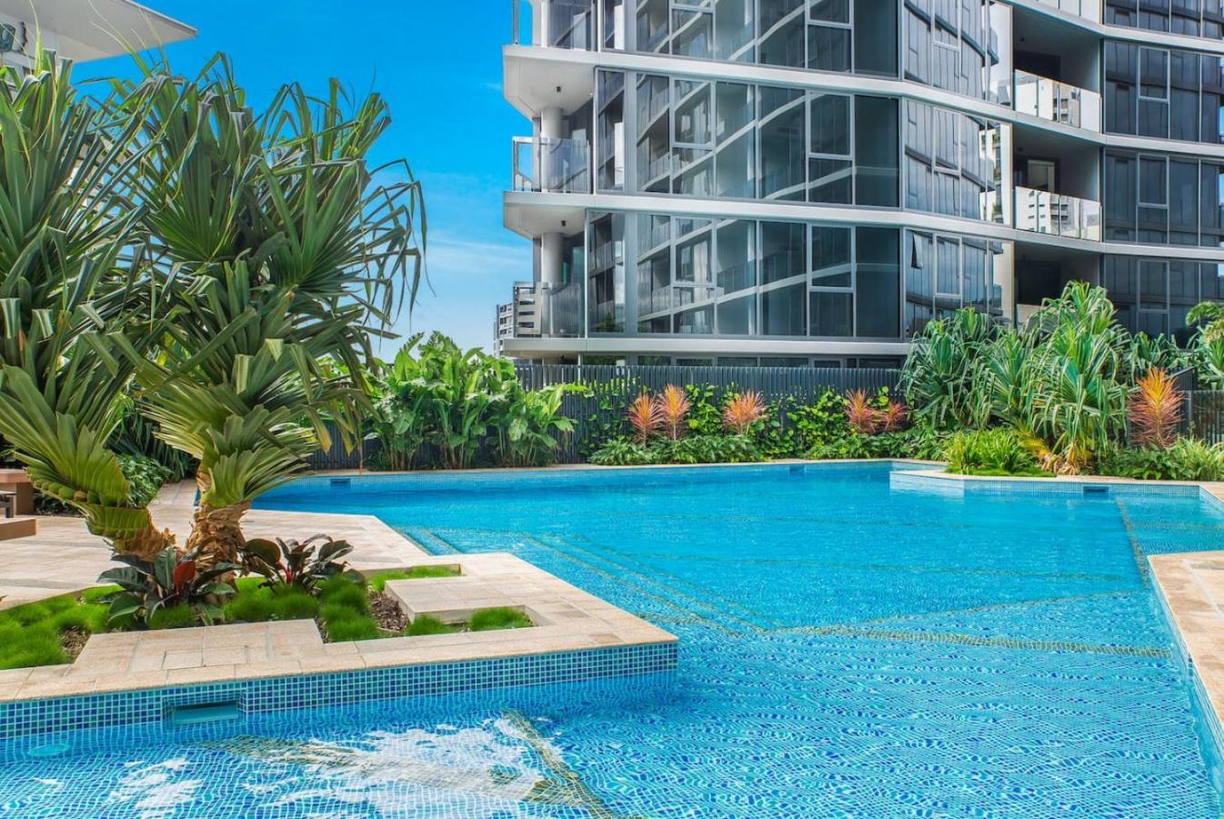 Stunning Getaway One King Bed With Unlimited Wi-fi