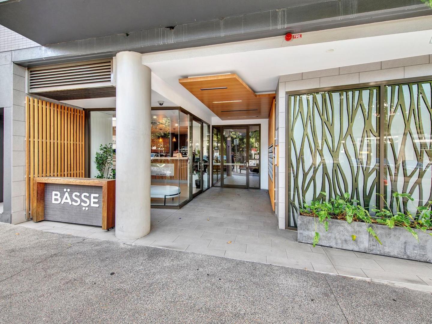 Spacious, Modern And Bright Apartment! Walk To Cbd! * Brisbane