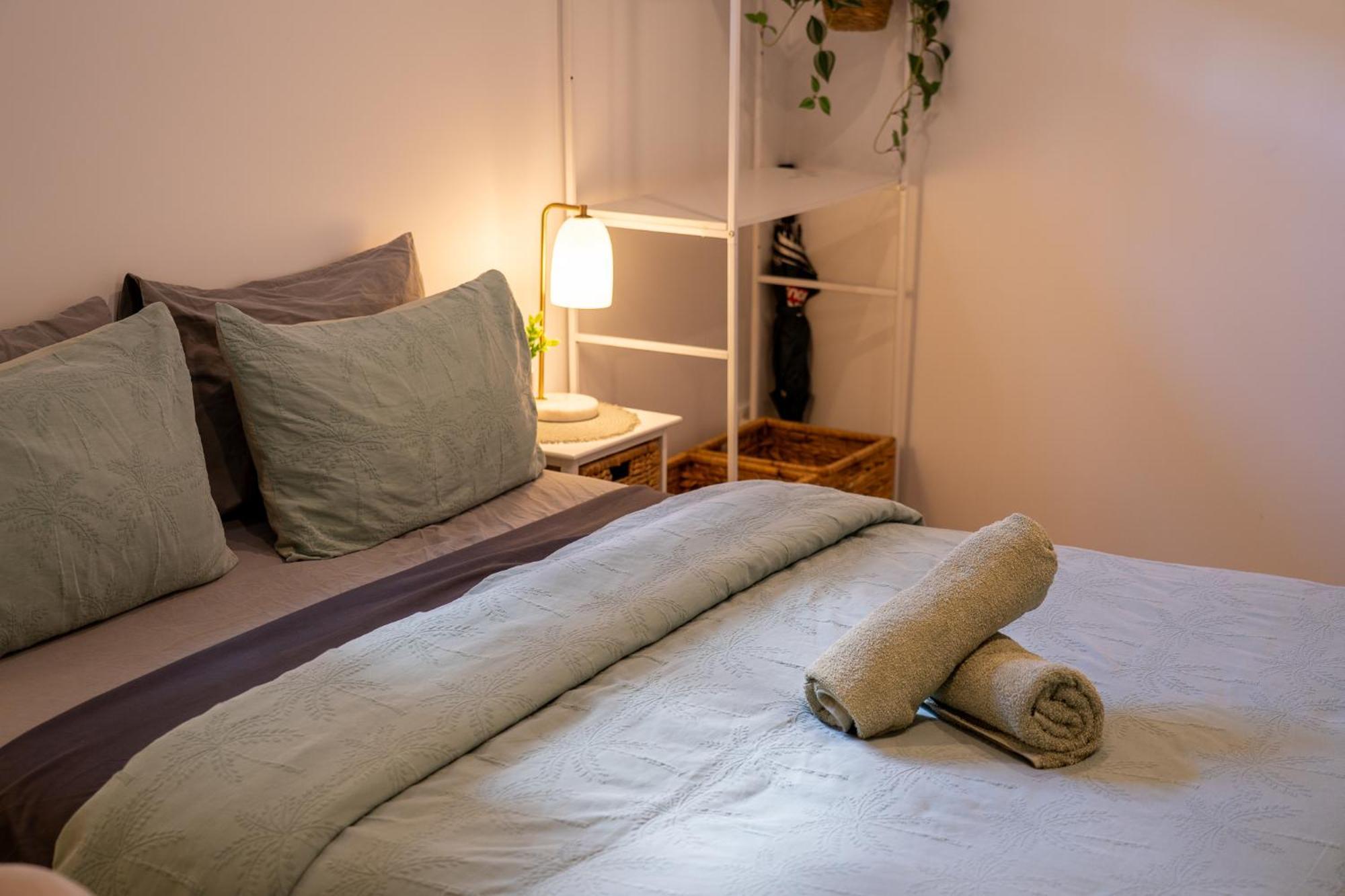 Hot Tub, Ice Bath, Gym, Sauna, Pool Table Coorparoo Haven Homestay *