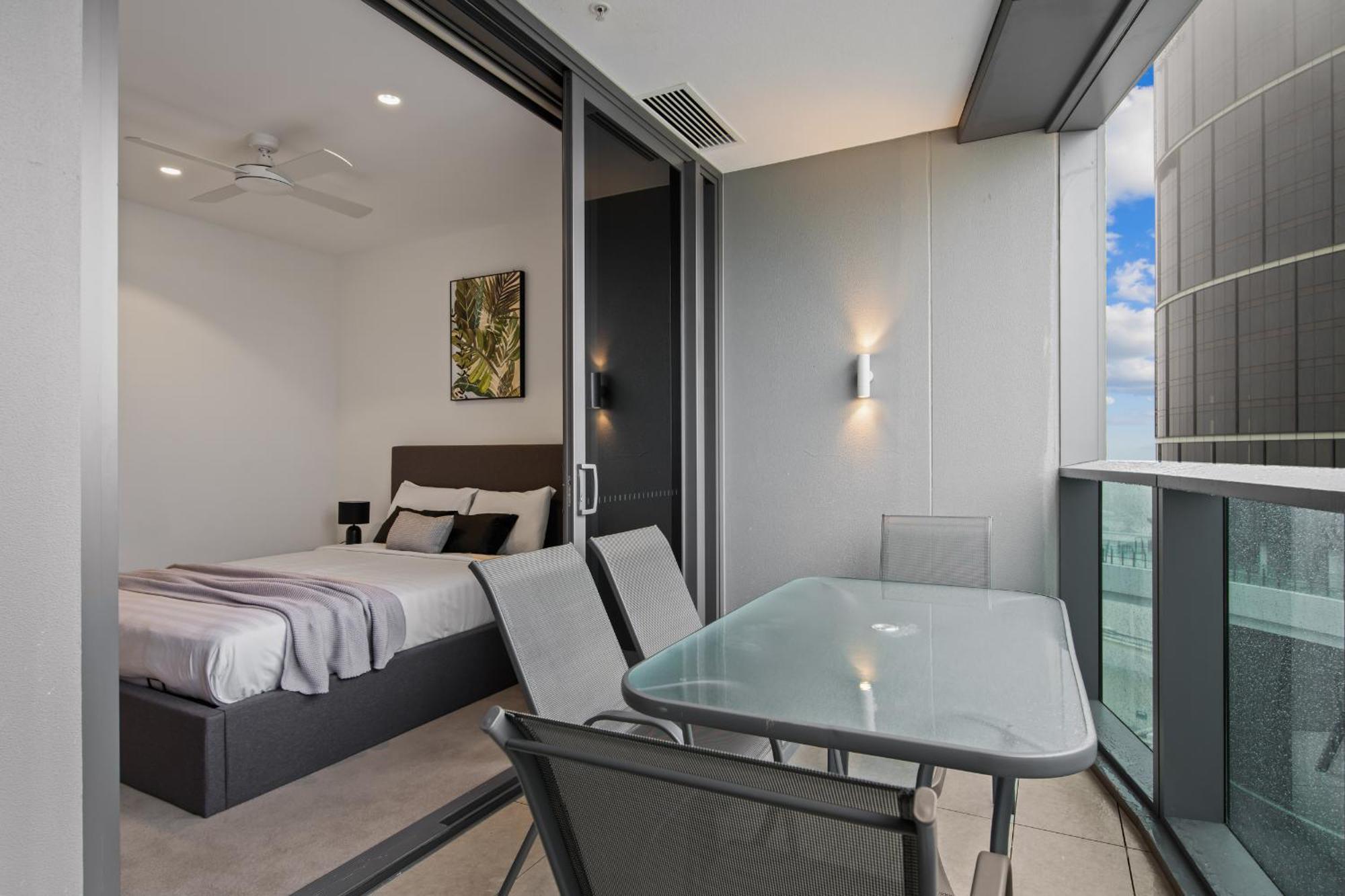 Apartment Sky Living & River Views In Queens Wharf Residences