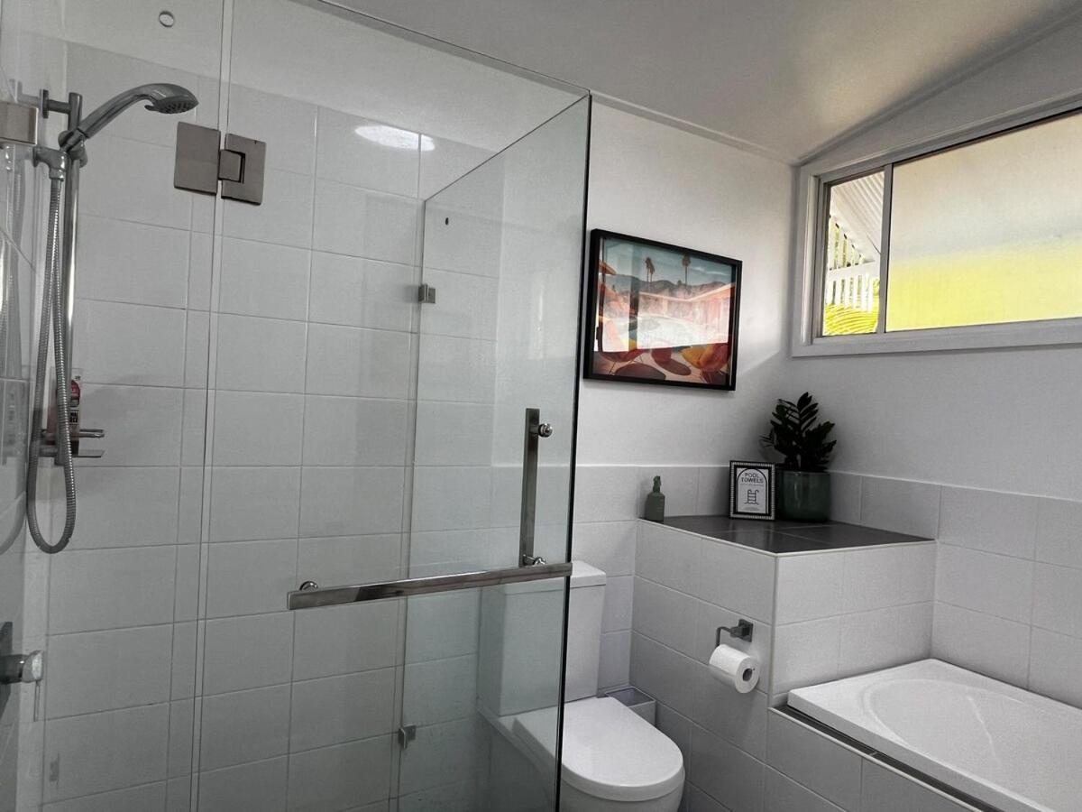 Chic Paddo Pool Fire Pets Holiday home
